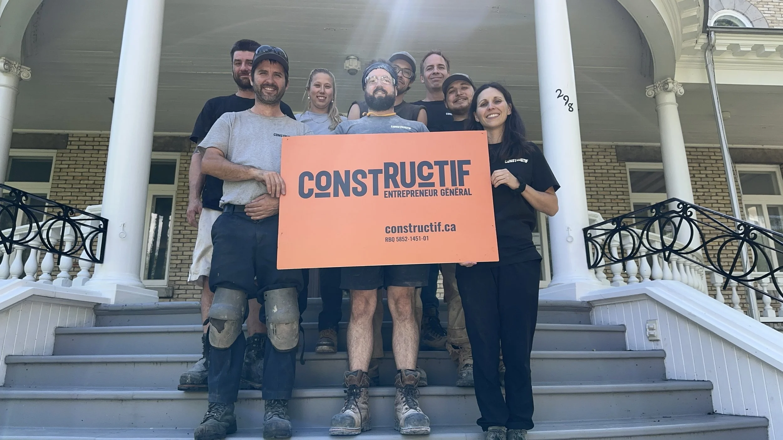 Pourquoi un charpentier devrait venir travailler chez CONSTRUCTIF.
