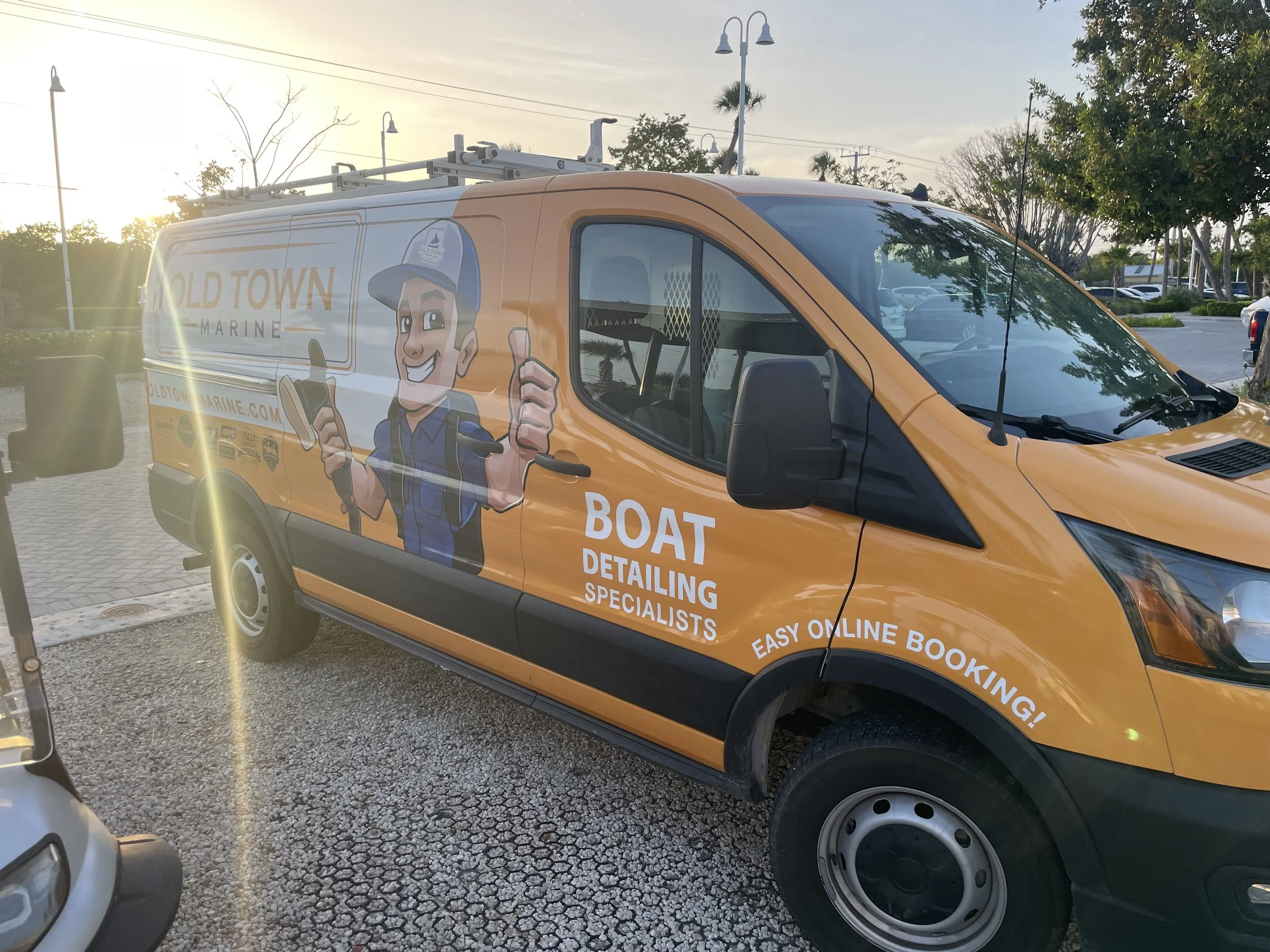Service & Scrub Club: A Boat That Always Shines