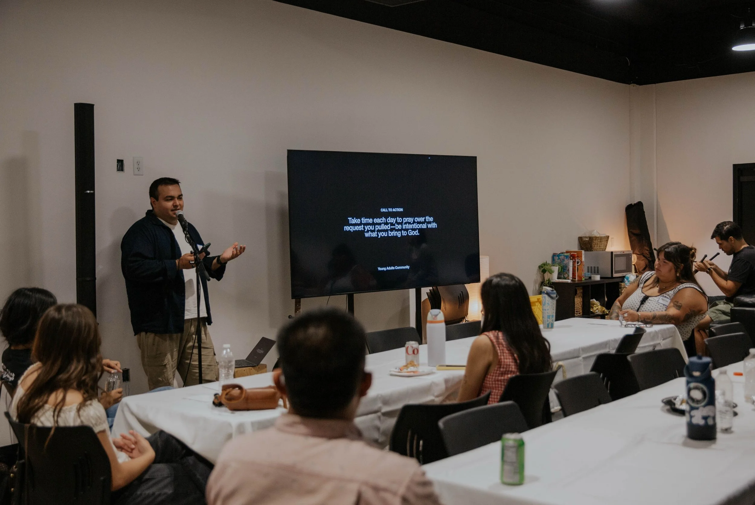 Are you between the ages of 18&ndash;24? Join us this Sunday at 6:30 PM to eat, hang out, get to know one another, and discover ways to get connected at church and serve our local community!

Our heart is that this gathering would be a bridge for you