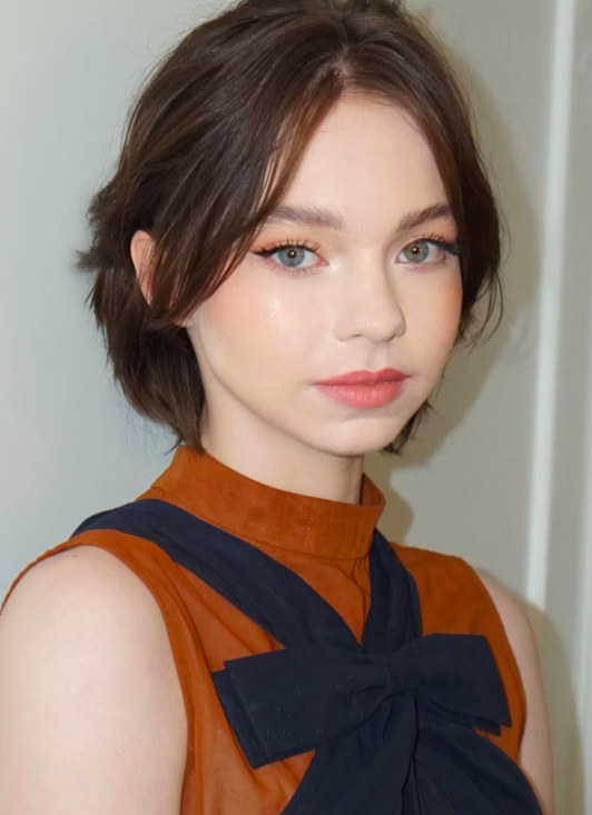 EMMA MYERS x A GOOD GIRLS GUIDE TO MURDER PREMIER
styled by: Amanda Lim