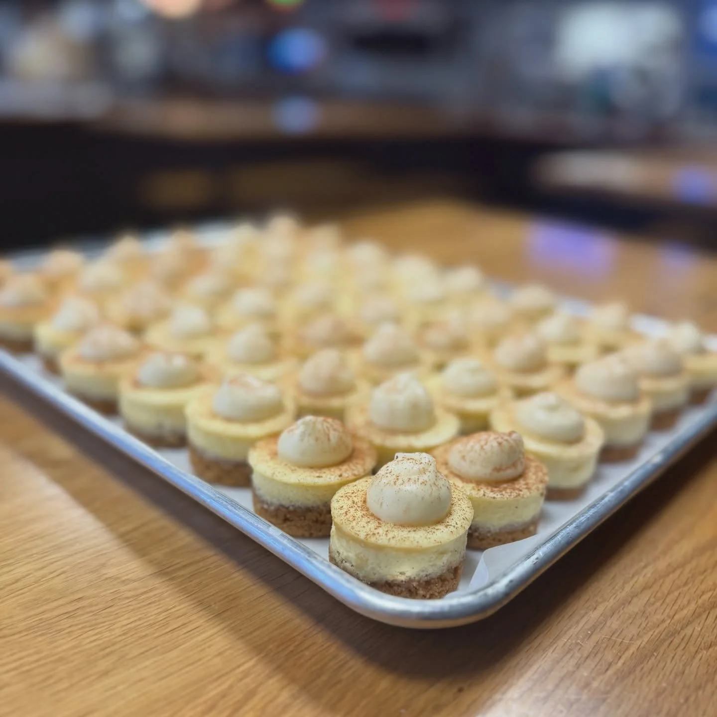 OCP Minis💛
Our oatmeal cookie crust, classic cheesecake, topped with cream cheese frosting and a cinnamon sprinkle! Headed to all locations today!