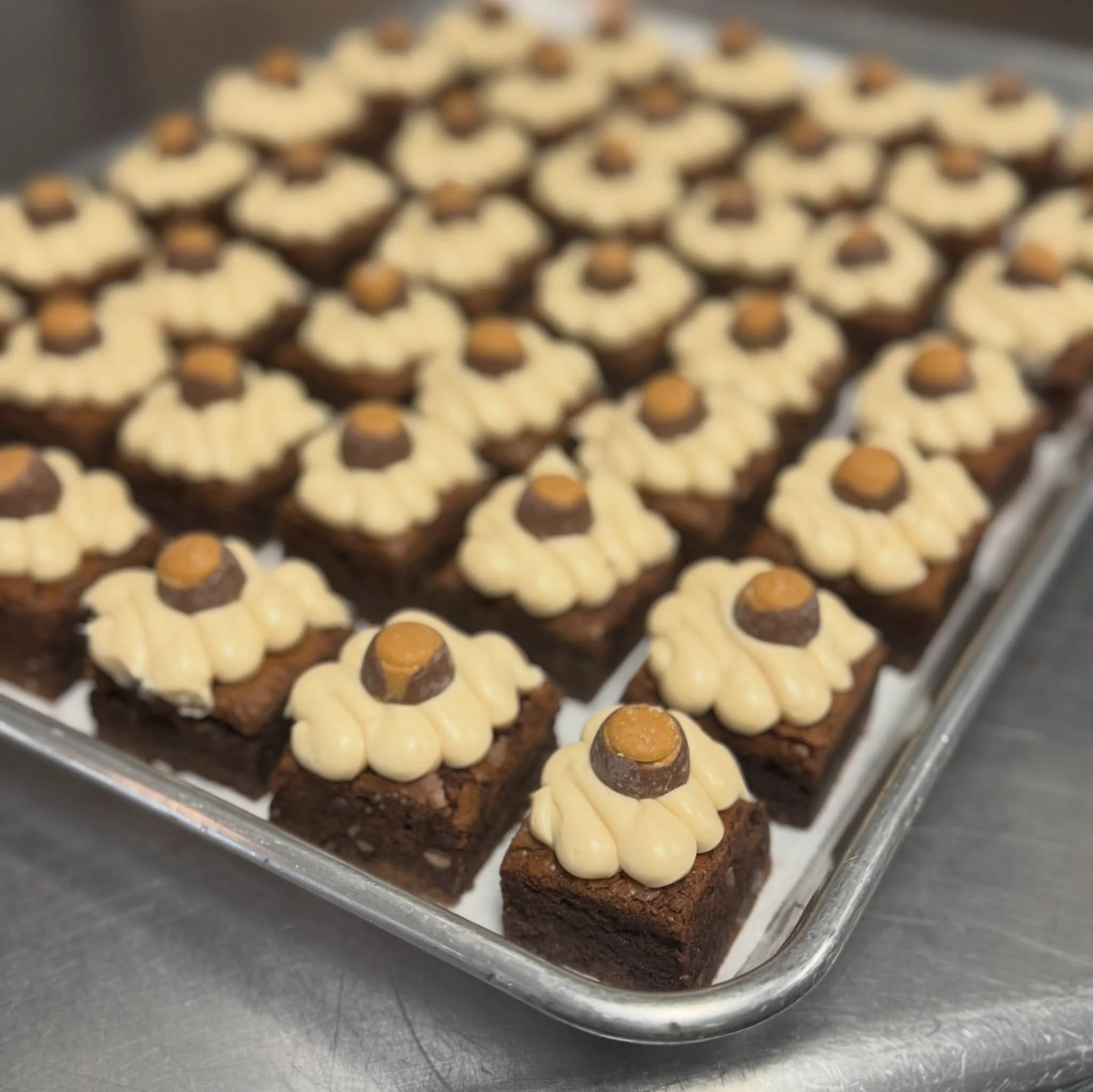 Breezy&rsquo;s Cheesecake Menu is here!🩷

Breezy&rsquo;s Buckeye Brownies - double chocolate brownie bites topped with peanut butter cheesecake and a mini brownie
Breezy Buster Parfaits - inspired by DQ&rsquo;s Peanut Buster Parfaits, layers of vani