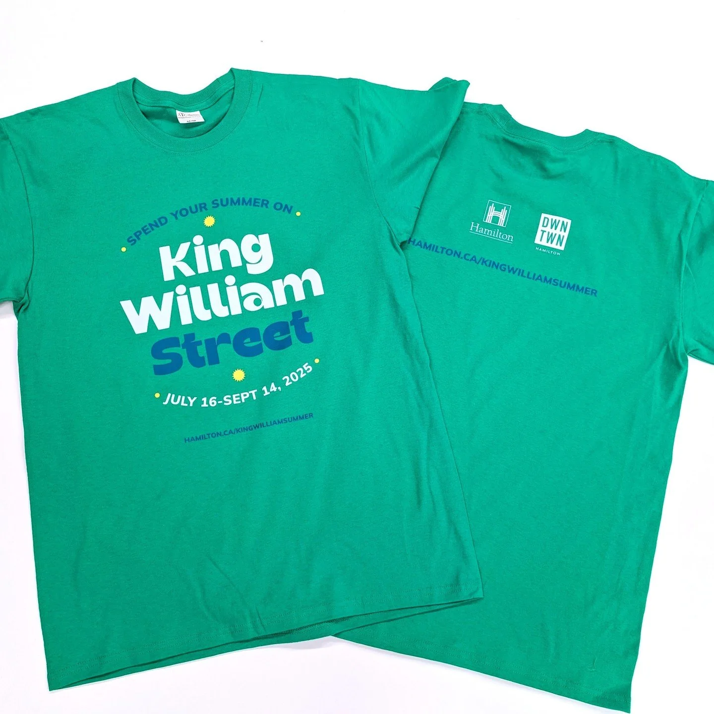 👕✨ Fresh off the press!
Custom tees made for @dwntwnhamilton promoting King William Street Summer 🌞

🎶 Performances &amp; events happening July 16 &ndash; Sept 14, 2025 🎭
🔥 Printed locally with high-quality DTF by Custom Print Lab

👉 Print loca