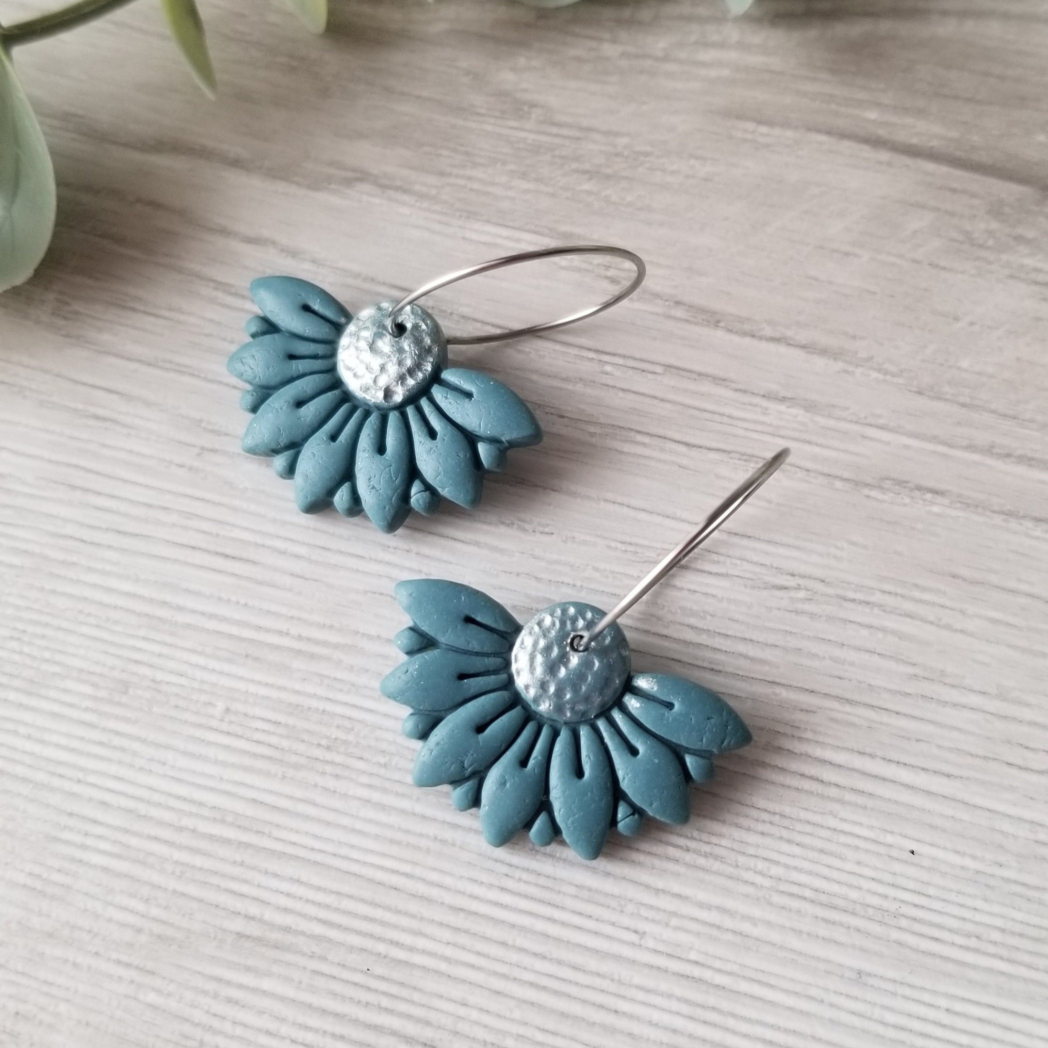 https://i.etsystatic.com/32382195/r/il/3dcce3/5989609539/il_fullxfull.5989609539_brct.jpg