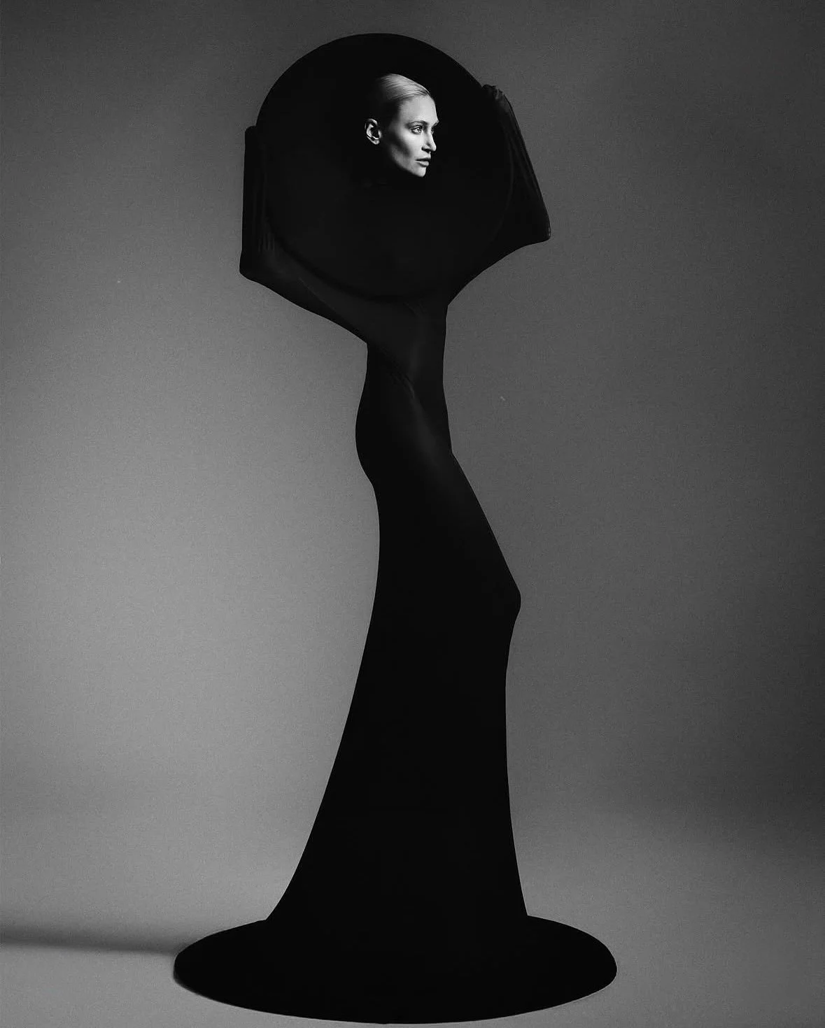 Beauty and timeless elegance.

&bull;&bull;&bull;
#repost

@viviorth ESCULTURA

alebrito + @studio115.privatelabel

Photo: @itamazzutti
Beauty: @_andremattos