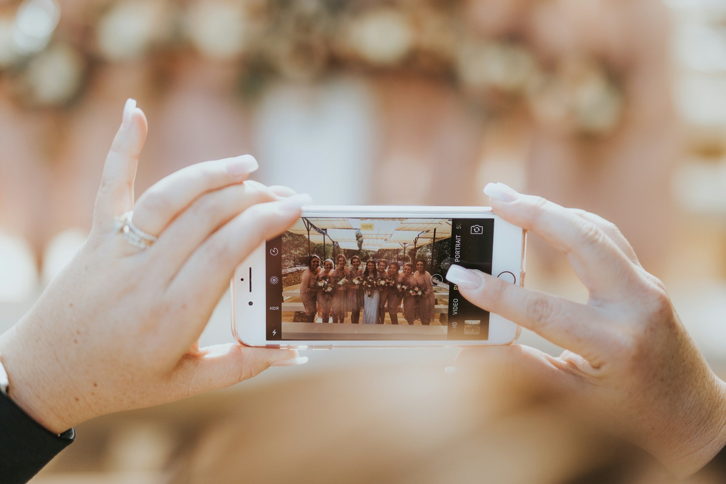 10 Amazing Ways to Incorporate Technology Into Your Wedding
