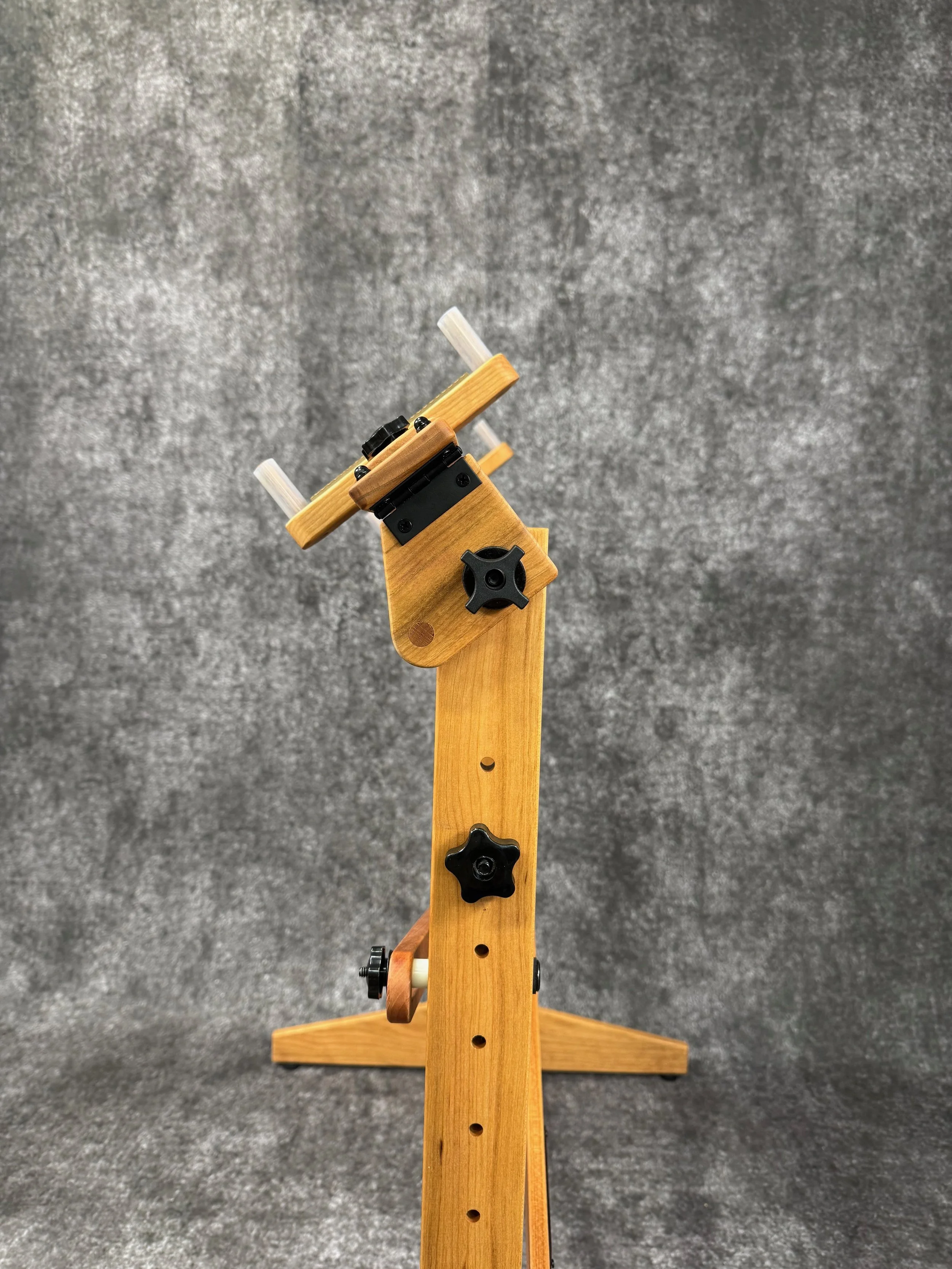 The Howdy Stand PRO