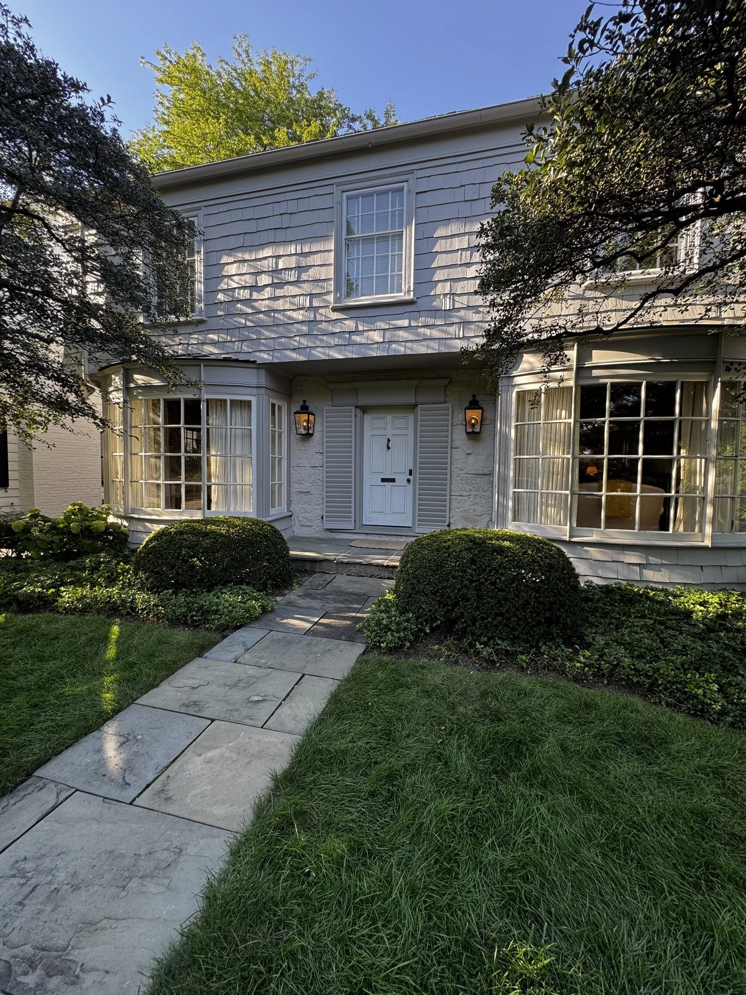 02-lake-forest-colonial-exterior-painting-entry-facade.jpg