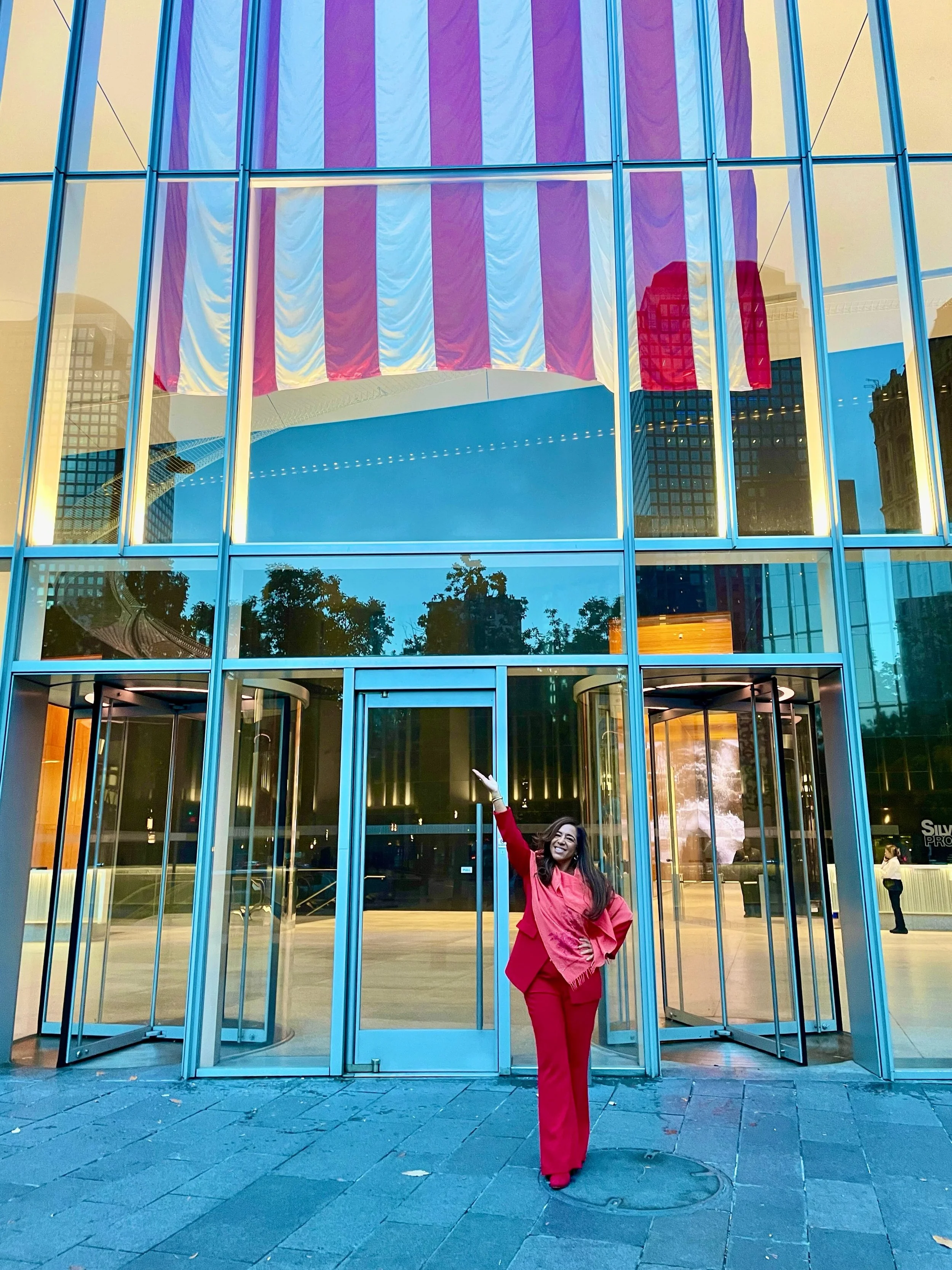 It&rsquo;s not everyday you get to keynote at the World Trade Center. 🇺🇸 Deeply honored to be the keynote speaker r the @theportauthority_ny_nj Hispanic Society signature breakfast celebrating Hispanic Heritage month. Thank you PAHS for inviting me