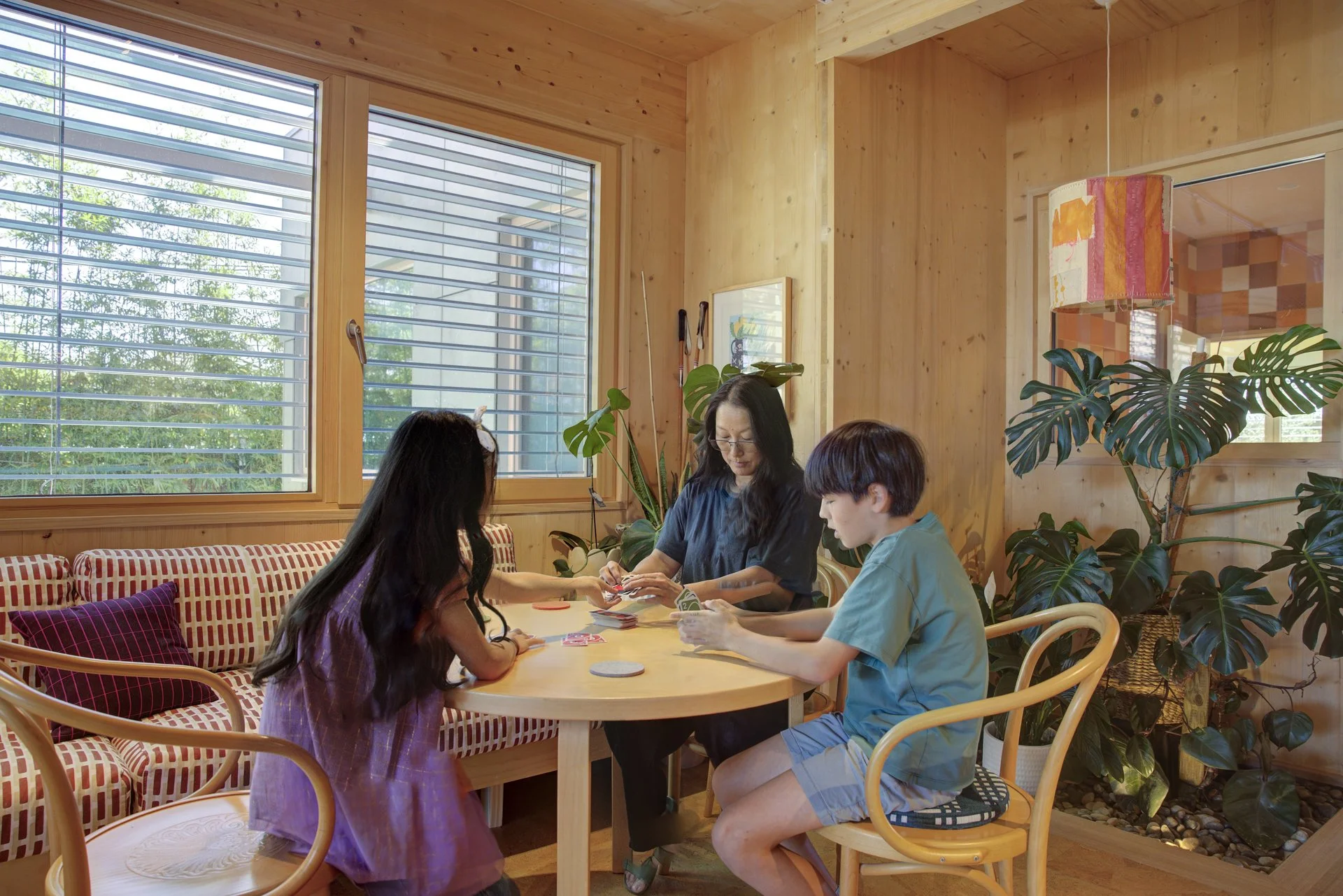 cosy built in seat and dining area Stillspace Architecture