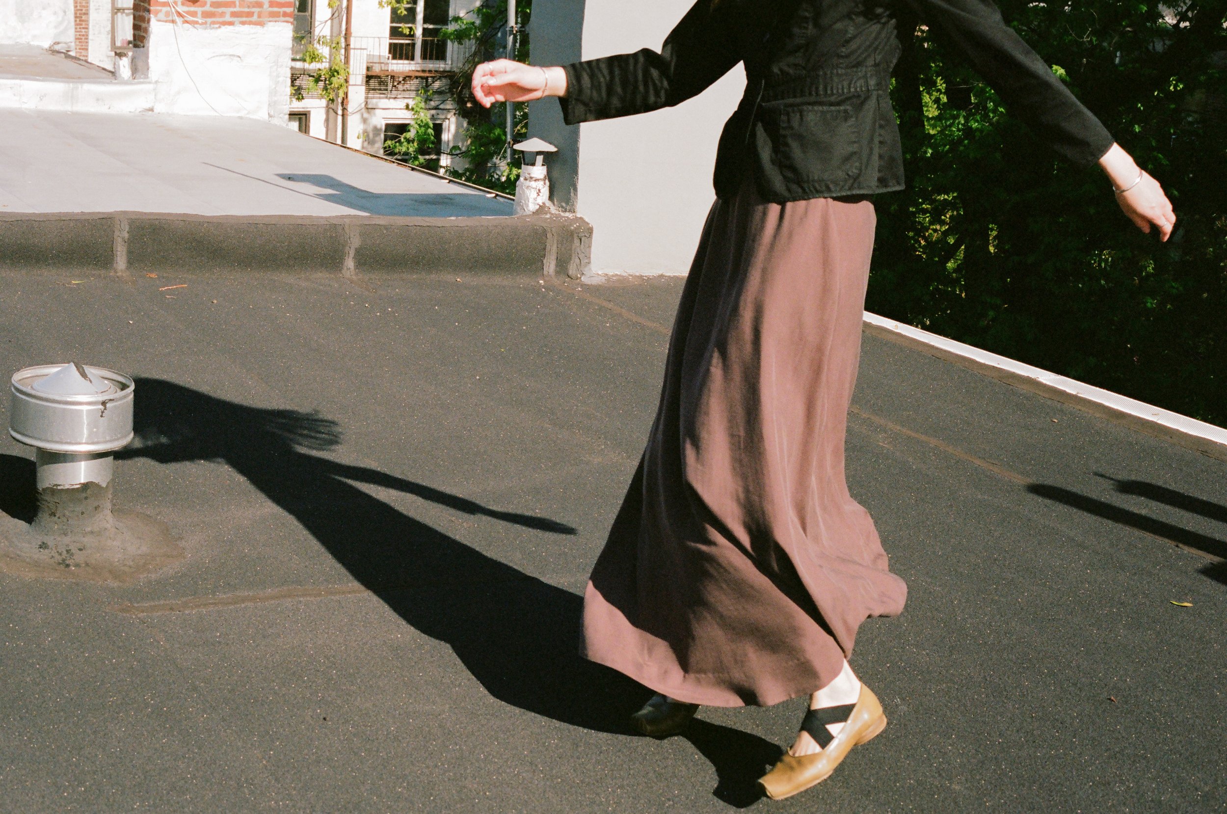 TILTING SKIRT