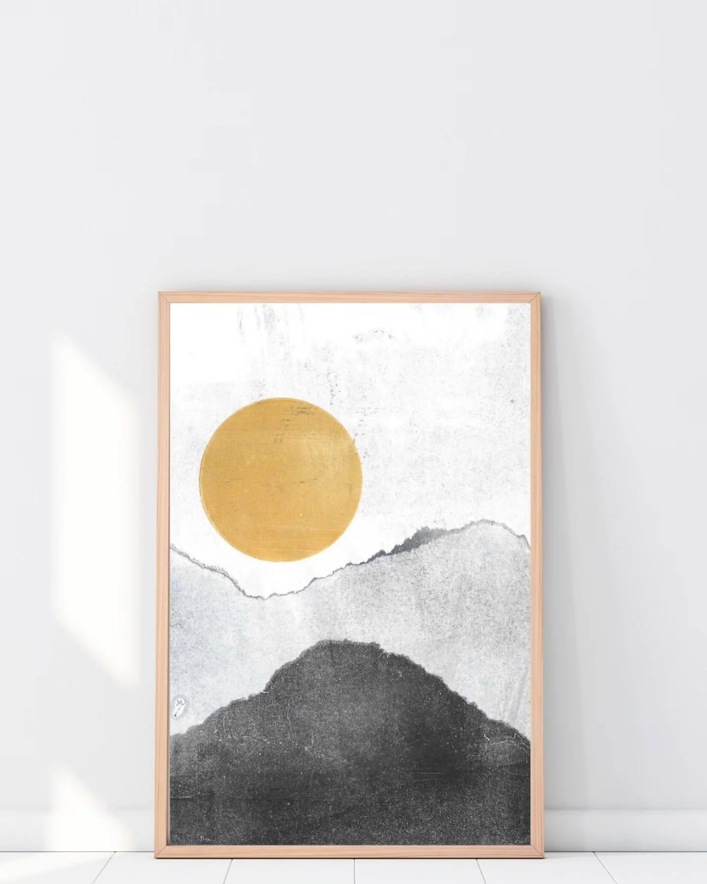 &bull; M O N O C H R O M A T I C  M O U N T A I N S &bull;

Minimalistisch, kraftvoll, zeitlos.

Inspiriert von all den wundersch&ouml;nen Urlaubsfotos, die ich gerade auf Instagram und WhatsApp sehe, habe ich versucht, die Ruhe und Kraft der Berge i
