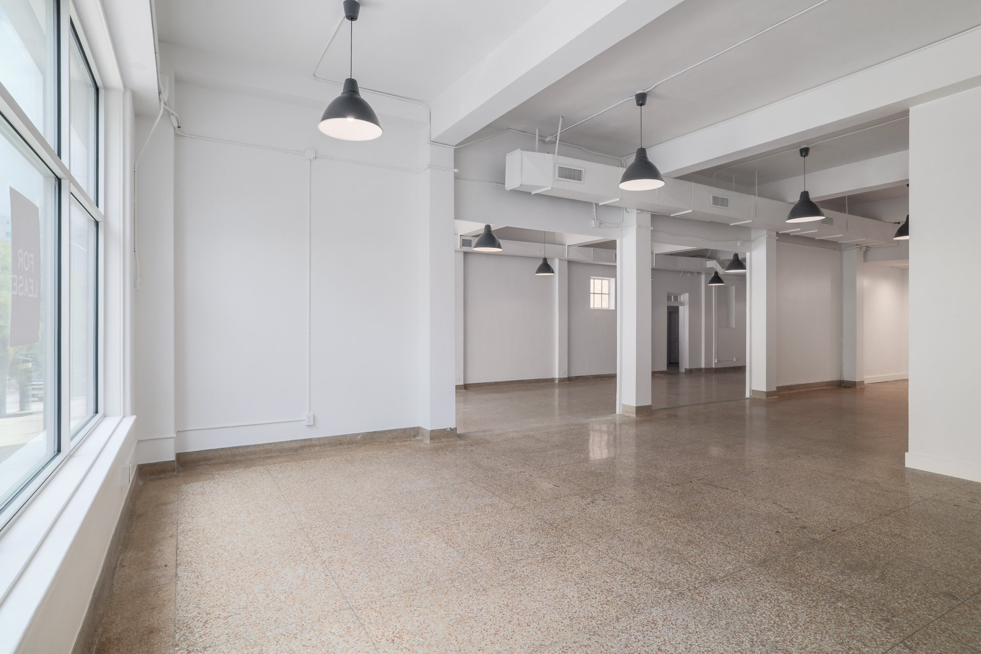 119 W 8th St 007.jpg-SMALL.JPG