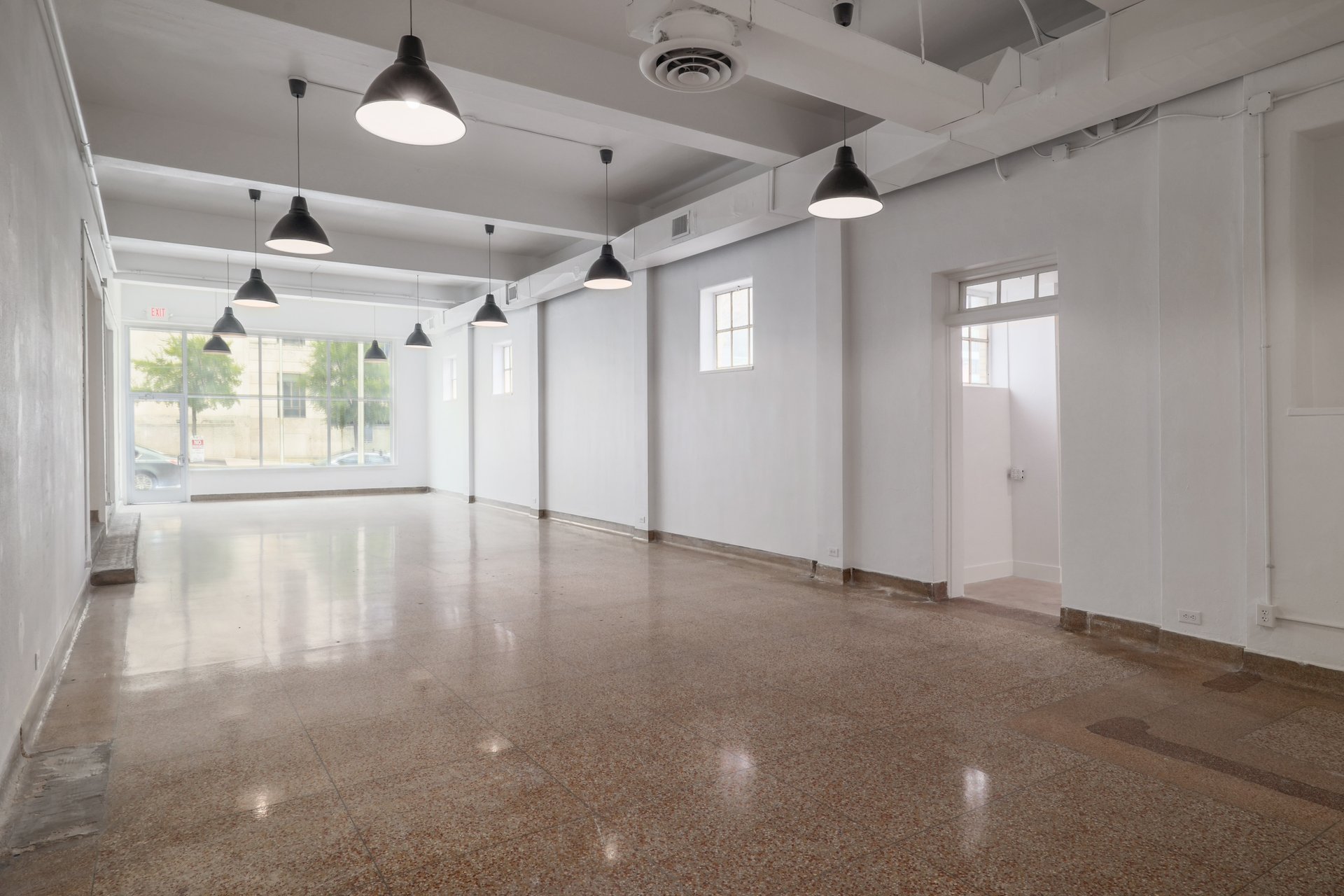 119 W 8th St 017.jpg-SMALL.JPG