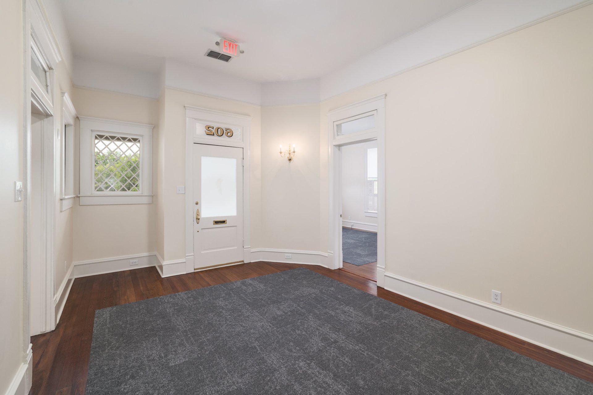 602 West 13th St 005.jpg-SMALL.JPG