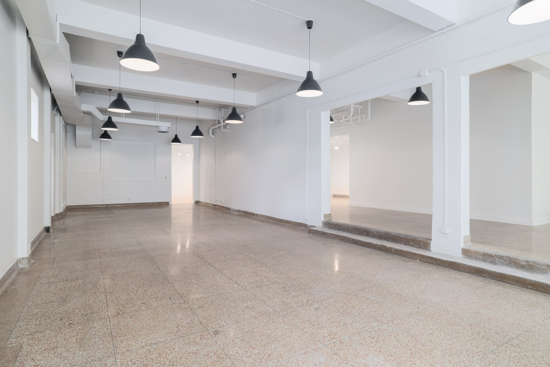 119 W 8th St 015.jpg-SMALL.JPG