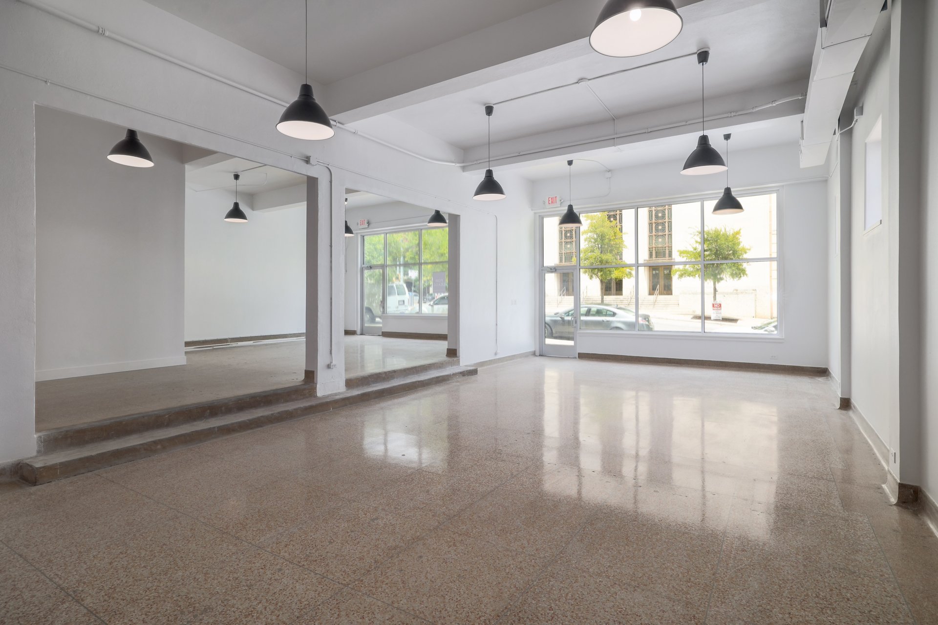 119 W 8th St 013.jpg-SMALL.JPG