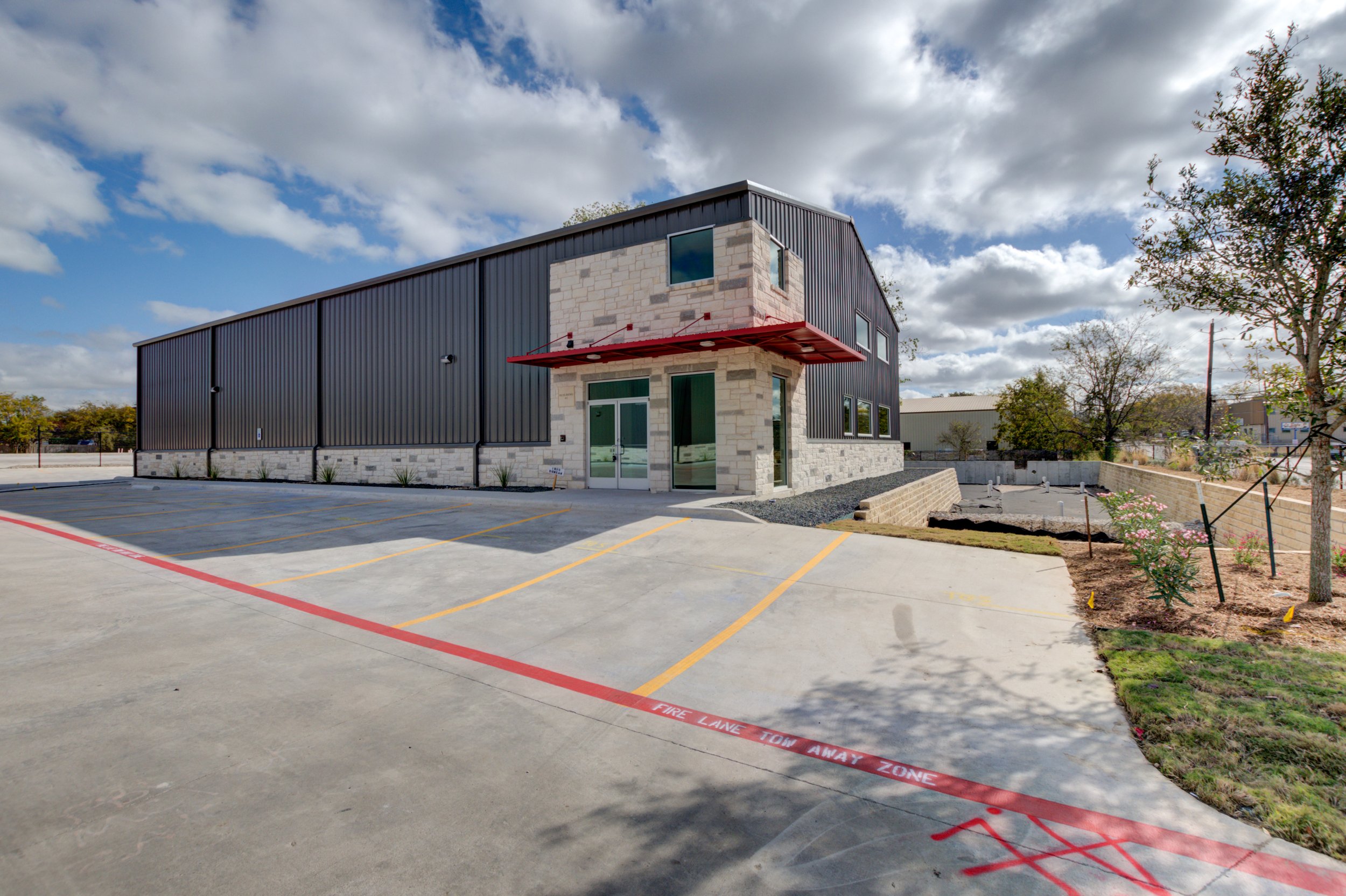 Exterior-18.jpg
