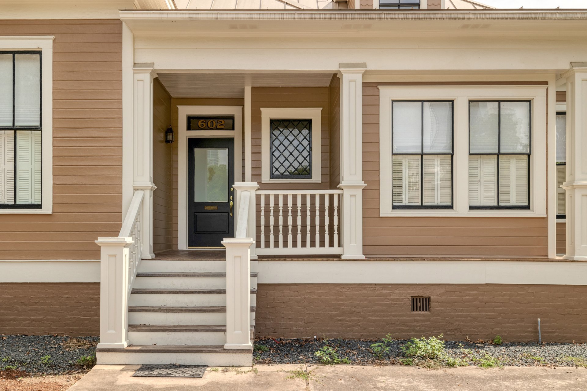 602 West 13th St 003.jpg-SMALL.JPG