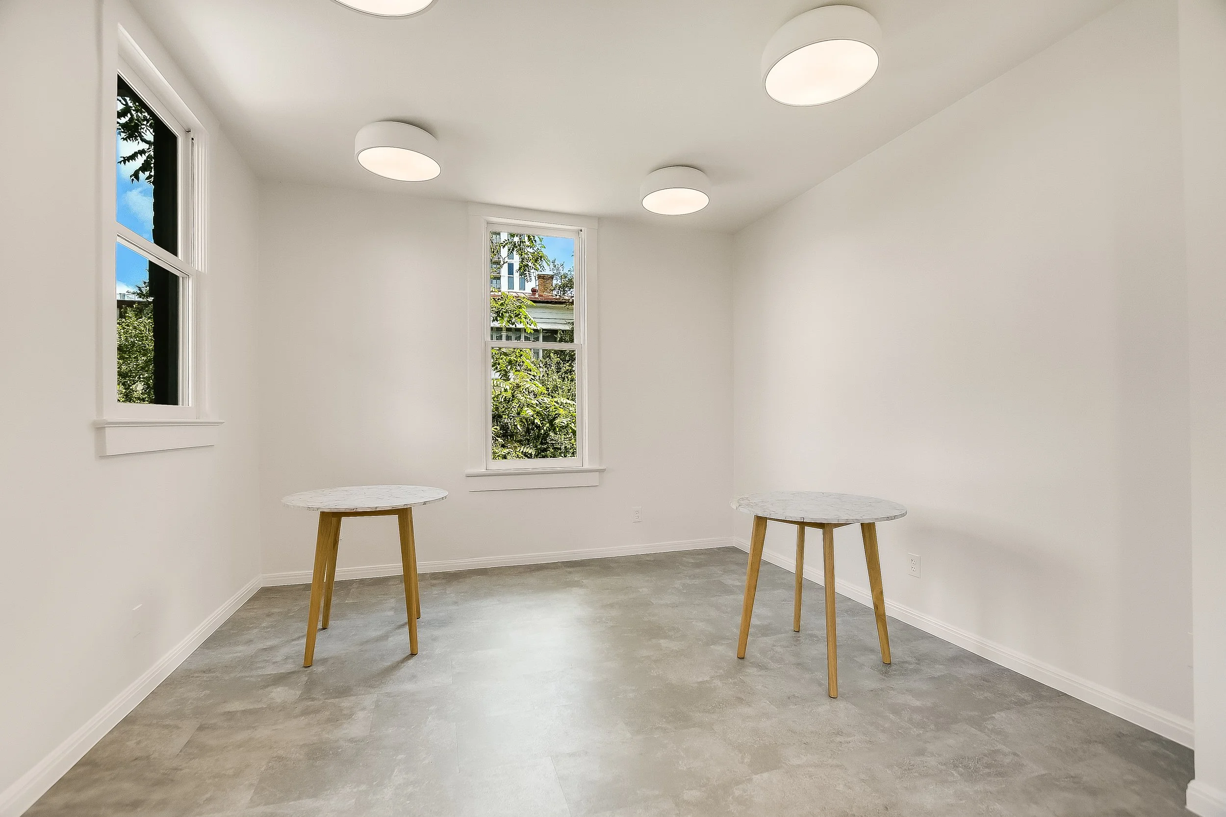 009_Main Floor Dining.jpg