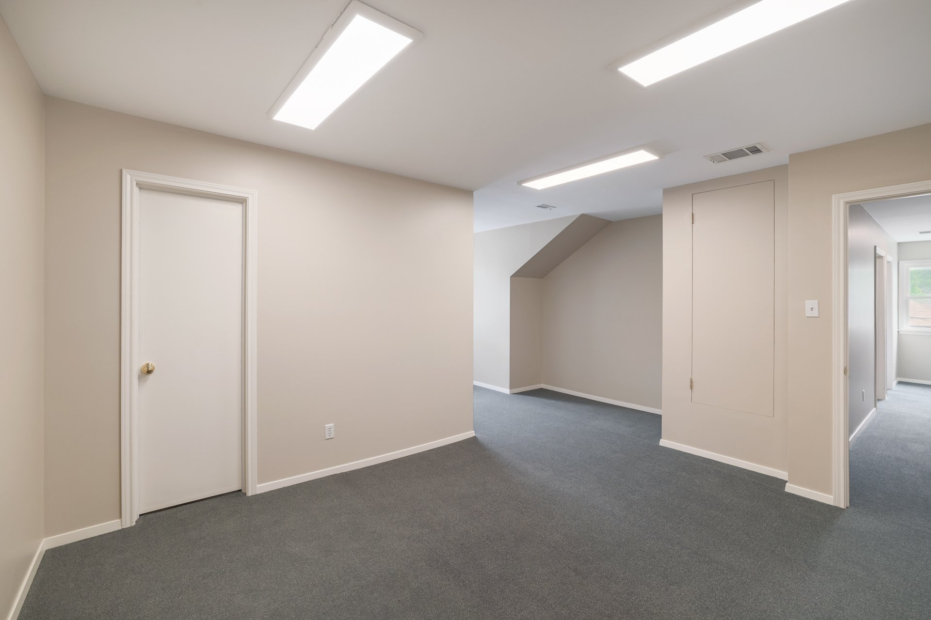 602 West 13th St 028.jpg-SMALL.JPG