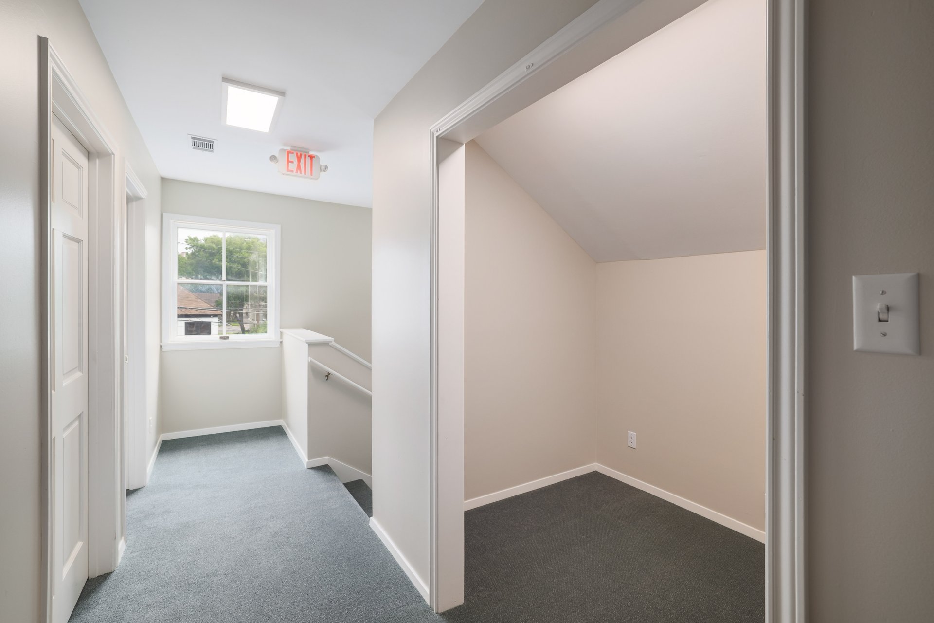 602 West 13th St 022.jpg-SMALL.JPG