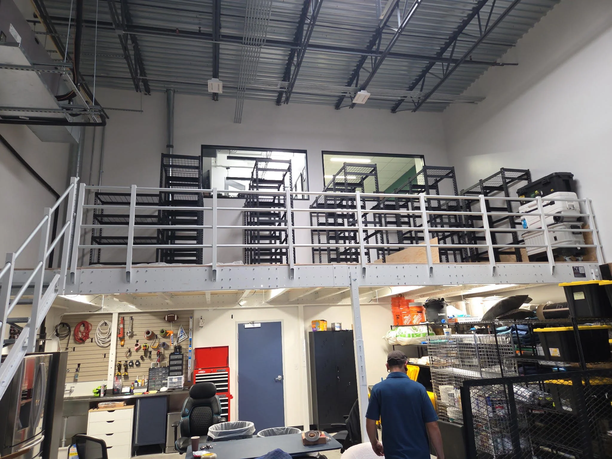 🚀Unlock Hidden Savings: Transform Your Warehouse with a Mezzanine Hub