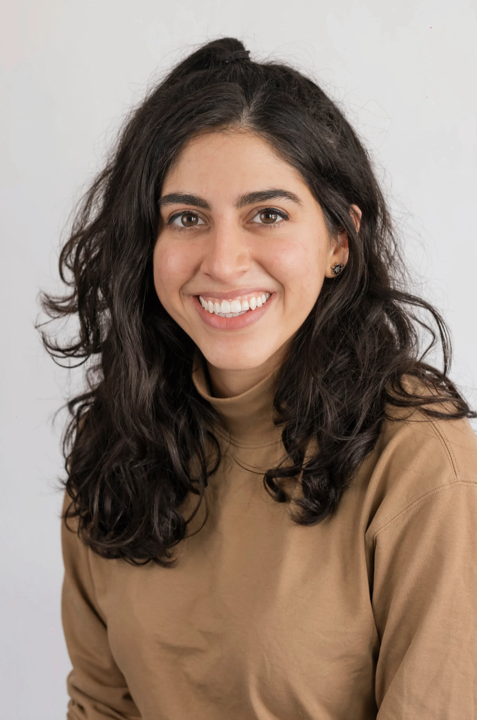 Alexa Raudales Headshot