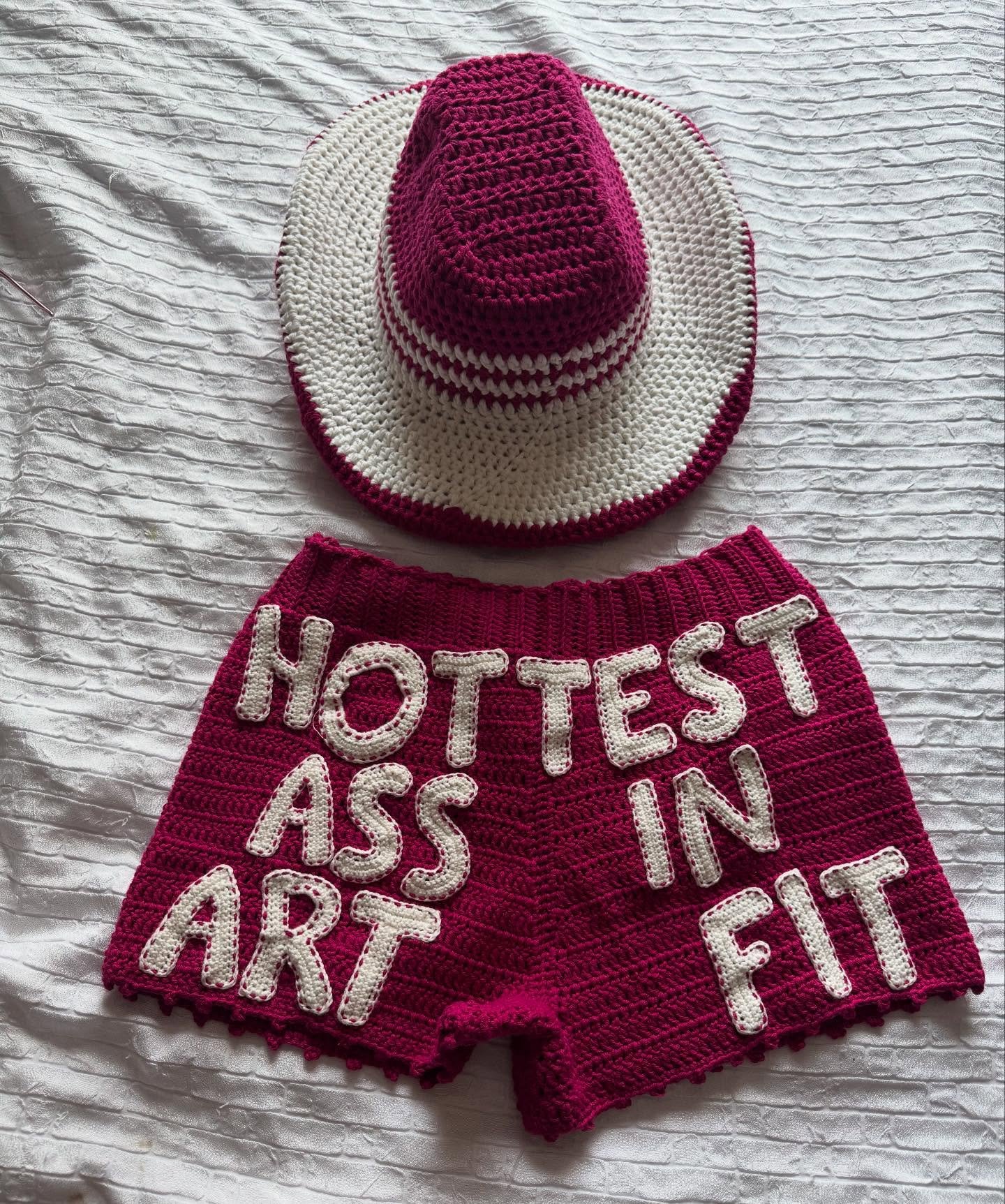 Still thinking about my new favorite pair of #ArtFitShortyShorts! 

Don&rsquo;t be surprised if I stitch letters onto everything now! 

#artfitbyzakyla #slowfashion #artfit #doesyourartfit #handmade #imadethis #crochetpants #linkinbio #notyourgrannys