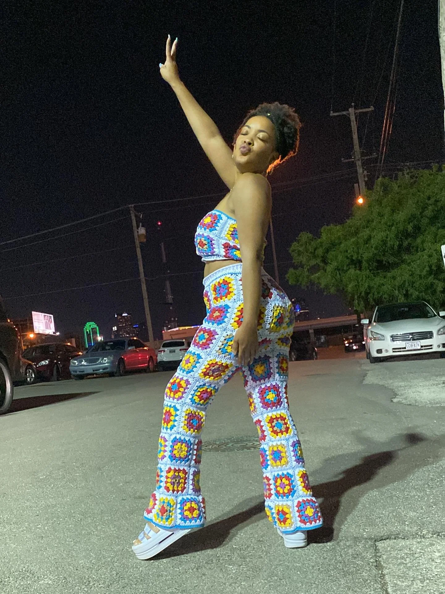 Happy Granny Square Day! Here are some of my fav granny square makes! 

#crochet #artfitbyzakyla #doesyourartfit #crochetclothes #grannysquareday #grannysquares #crochetoutfit #crochetteacher