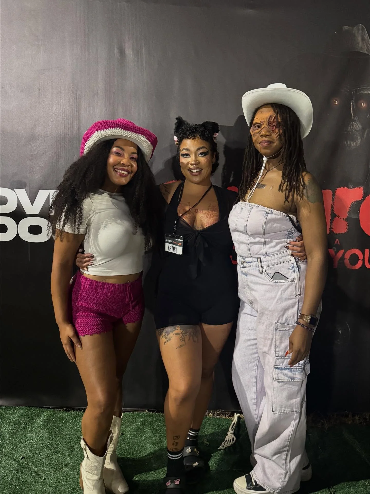 We had fun! Shout out to all the amazing artist I got to speak with last night. I definitely received some very encouraging words! 

My sister did her thing with her prosthetic! Spooky szn is made for us. 

#crochet #artfitbyzakyla #artfitshortyshort