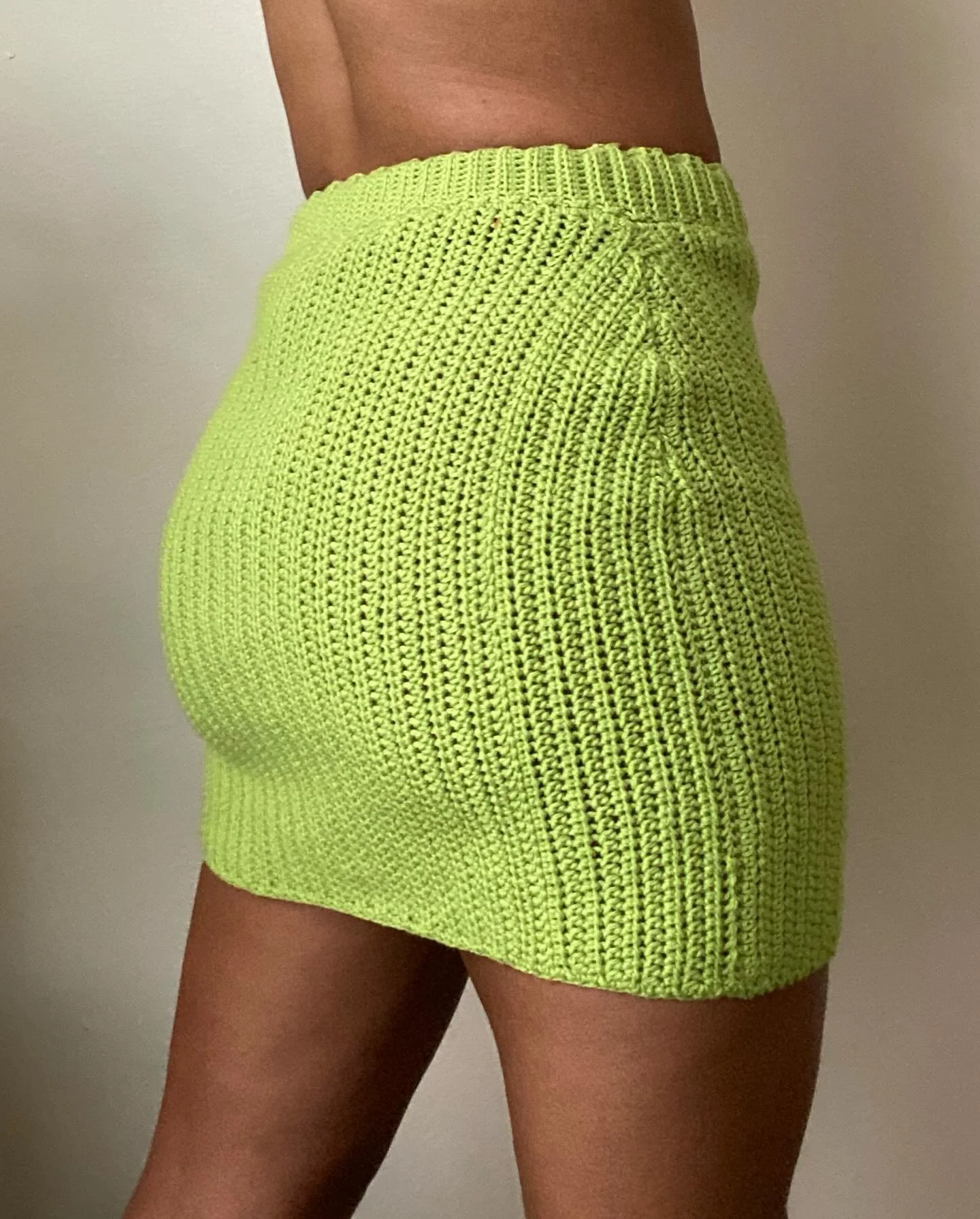 I&rsquo;ve taught many knitters to crochet. One thing they&rsquo;re always surprised about is that you can do short rows! Let me tell yall, it&rsquo;s so much easier to crochet short rows than to knit them! 

#crochet #crochetskirt #crochetoutfit #ar