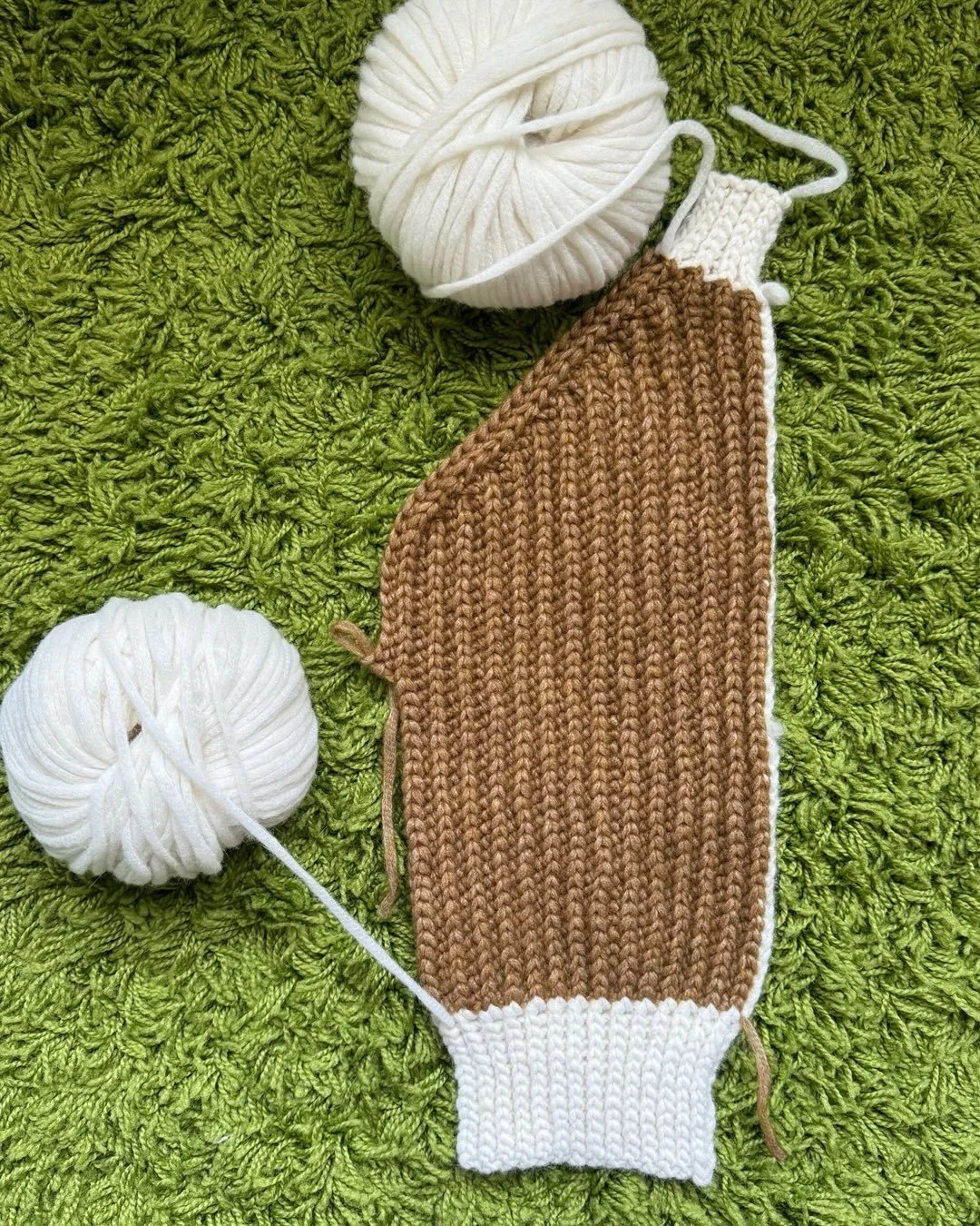 It&rsquo;s always a process! I love that this cardigan design is worked side to side. It also exposes how good a person is at seaming garments. Not to toot my own horn but my seams are excellent! lol

Pattern is the Do&ntilde;a Cardi from Lola Croche
