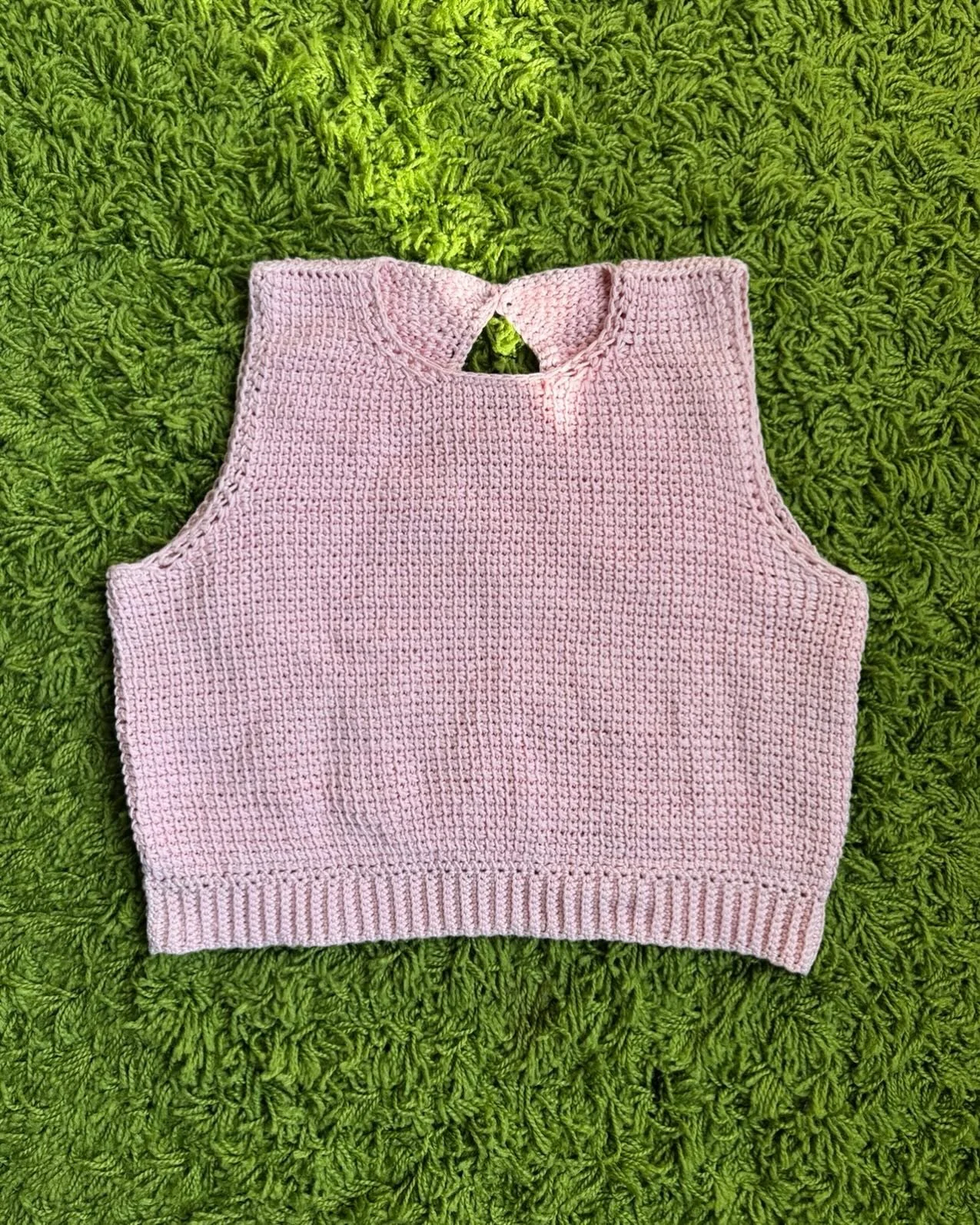 Adding another 2025 FO to the timeline! I made the Double Take Tunisian Tank by Kay Krochets! I used one of my most used yarns of 2025 Lion Brand Coboo! 

#crochet #crochettank #artfitbyzakyla #doesyourartfit #crochetpattern