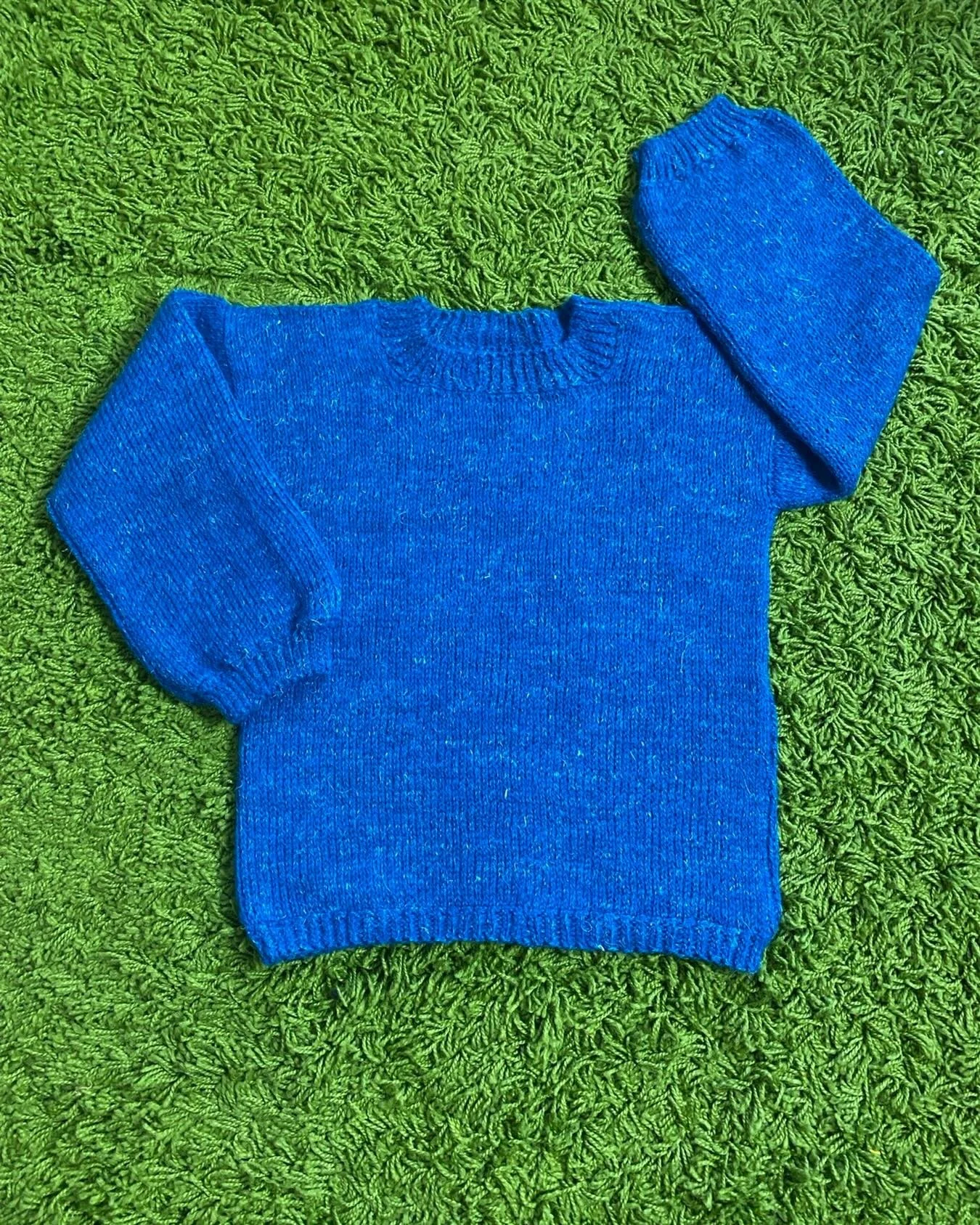 Hands like a machine 👐🏾

Details about this sweater in my last post. 

#crochet #tunisiancrochet #crochetsweater #tunisiancrochetsweater #artfitbyzakyla #doesyourartfit