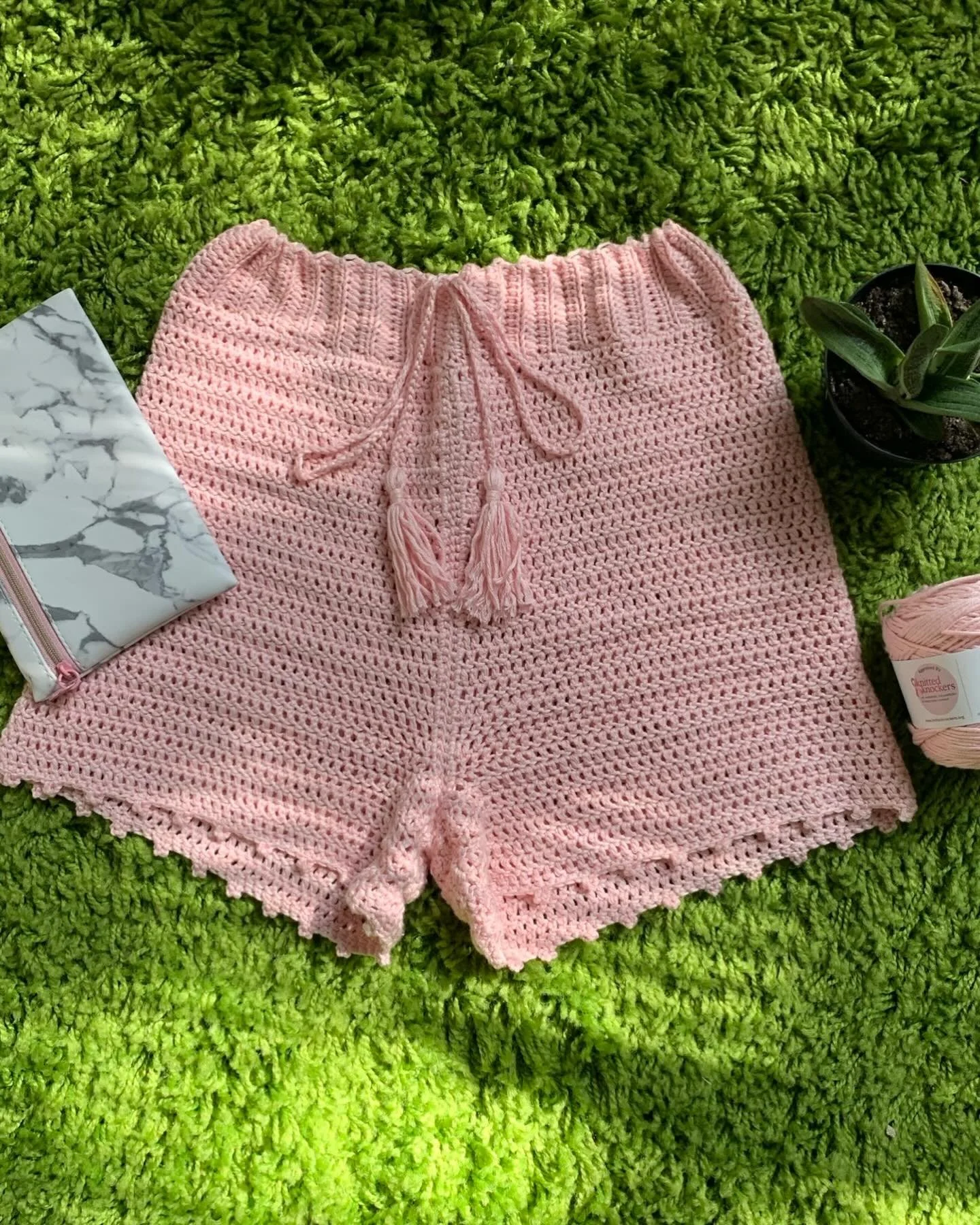 I hope you all felt loved today!
Happy Valentines Day and 214 day to all the Dallasites!

#crochetshorts #crochet #artfitbyzakyla #doesyourartfit #artfitshortyshorts