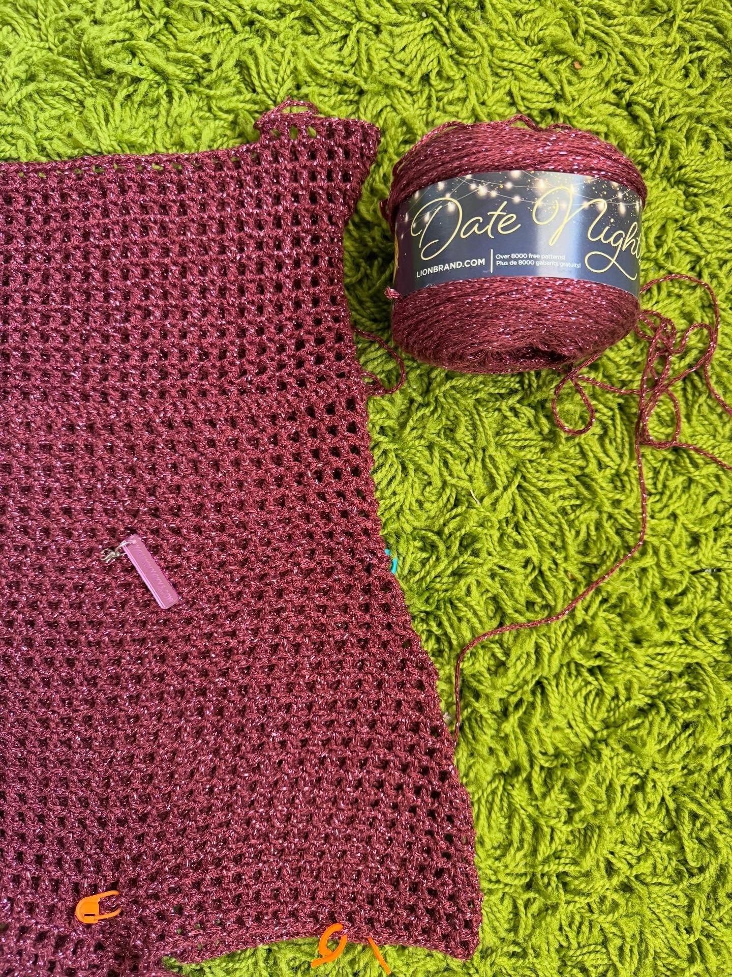 Working skein number 2 into this project! 

#crochet #artfitbyzakyla #doesyourartfit #lionbrandyarn #crocheter