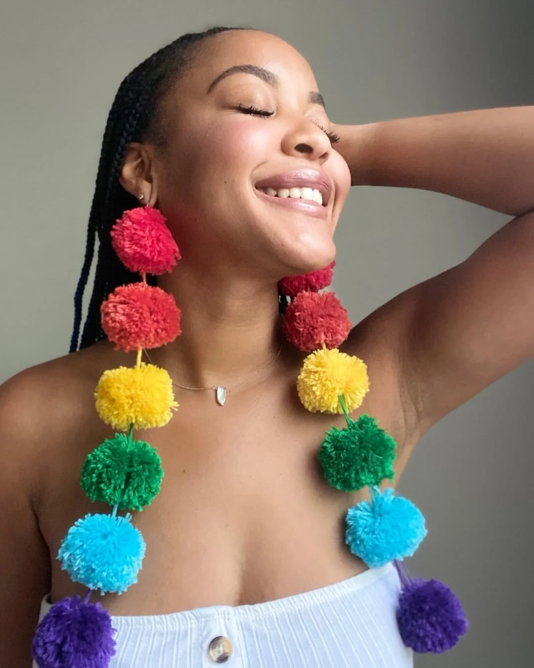 Use that yarn in your stash. Make something fun!

#crochet #artfitbyzakyla #doesyourartfit #pompomearrings #rainbowcolors