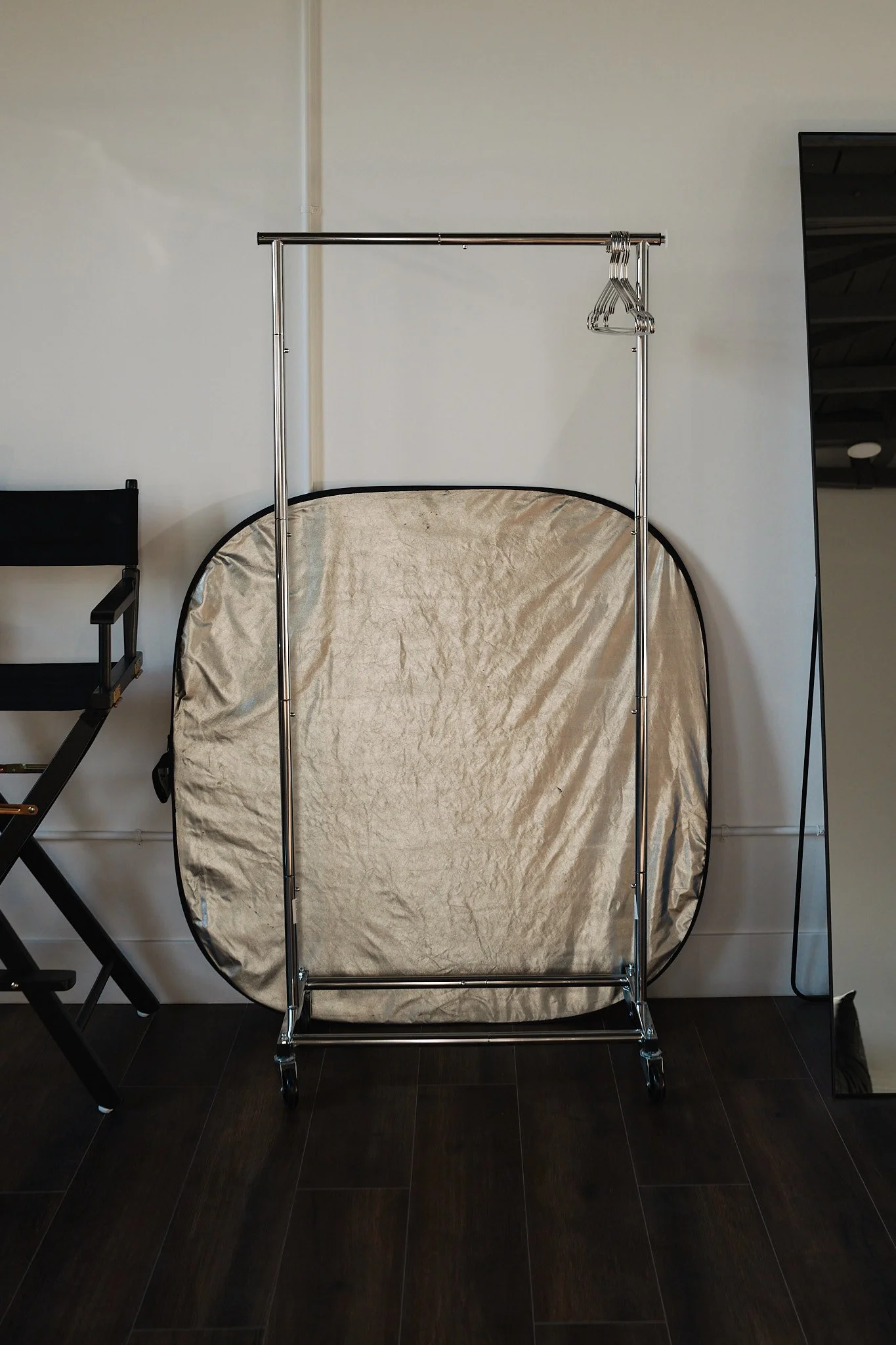 the-space-oc-studio-3-wardrobe-rack-reflector-photo-studio-rental-orange-county.jpg