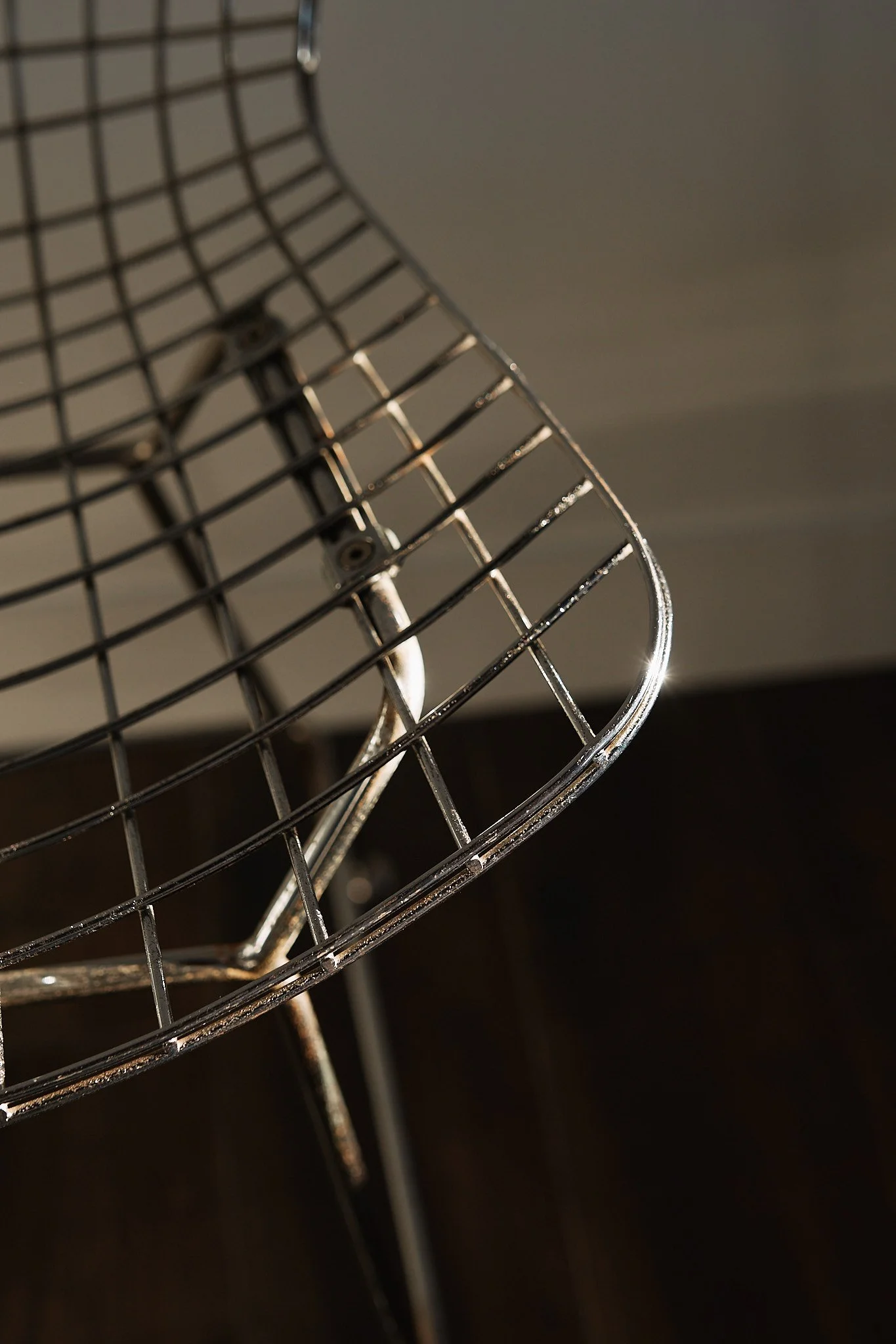 the-space-oc-studio-3-wire-chair-detail-natural-light-studio-orange-county.jpg