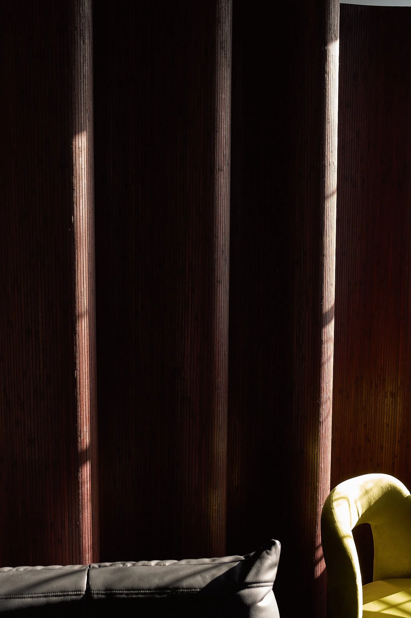 the-space-oc-studio-3-wood-slat-screen-light-shadow-studio-orange-county.jpg