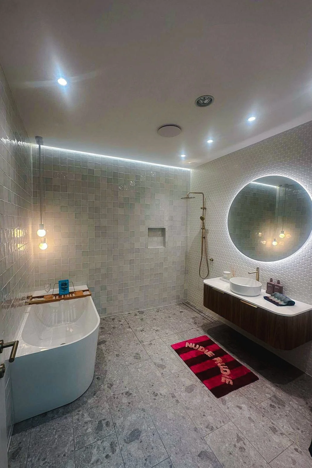 PHOTO-2024-08-16-16-13-34 2.jpg