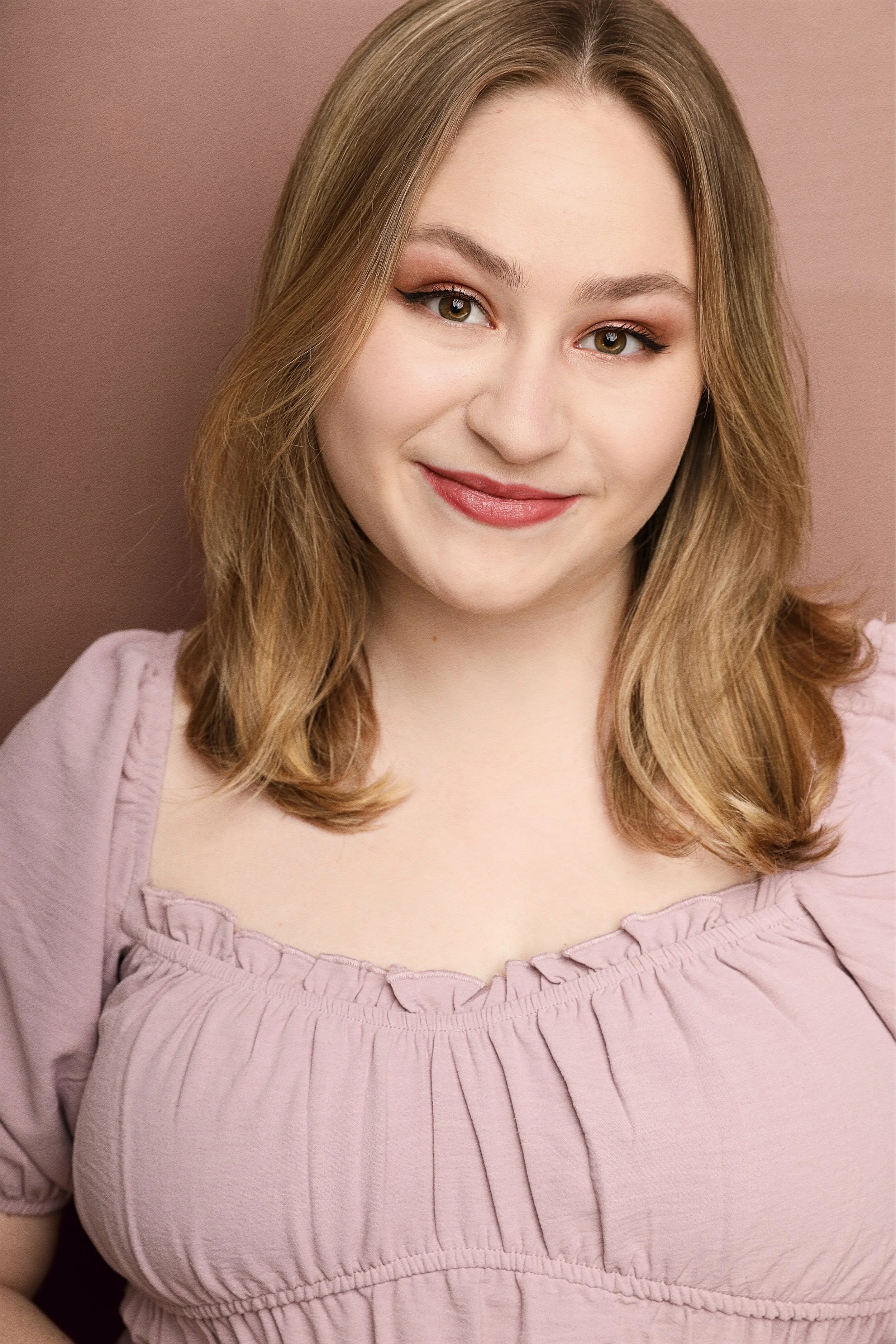 Zoe Hollander - Headshot.jpeg