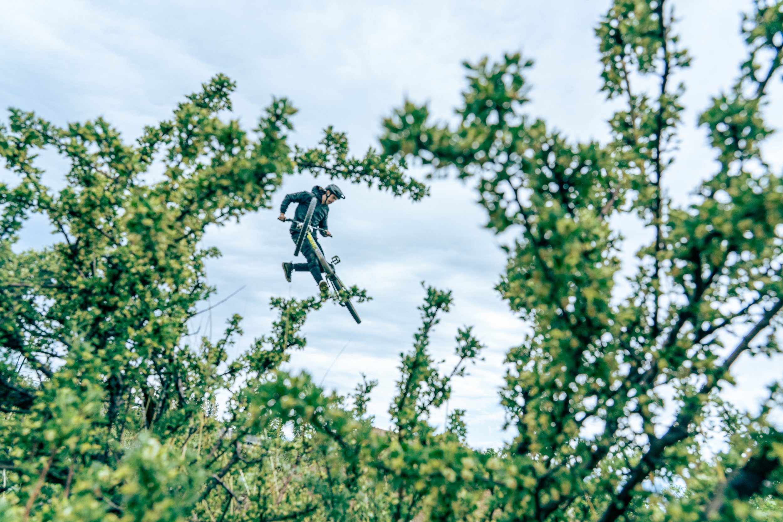 Mountain Biking Through The Bushes | Photography by Anders Henrikson Photo 