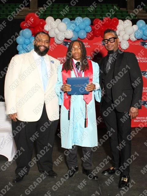 MF GRAD21 Medium.jpeg