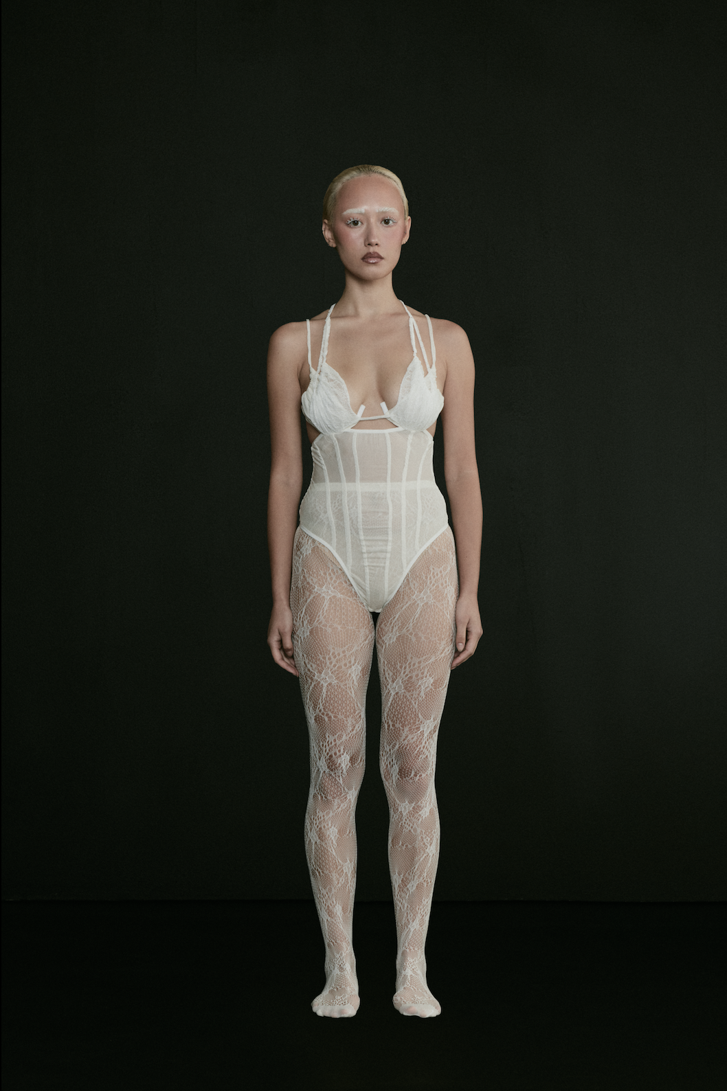 REARD_LACE_STOCKING_TALC.png