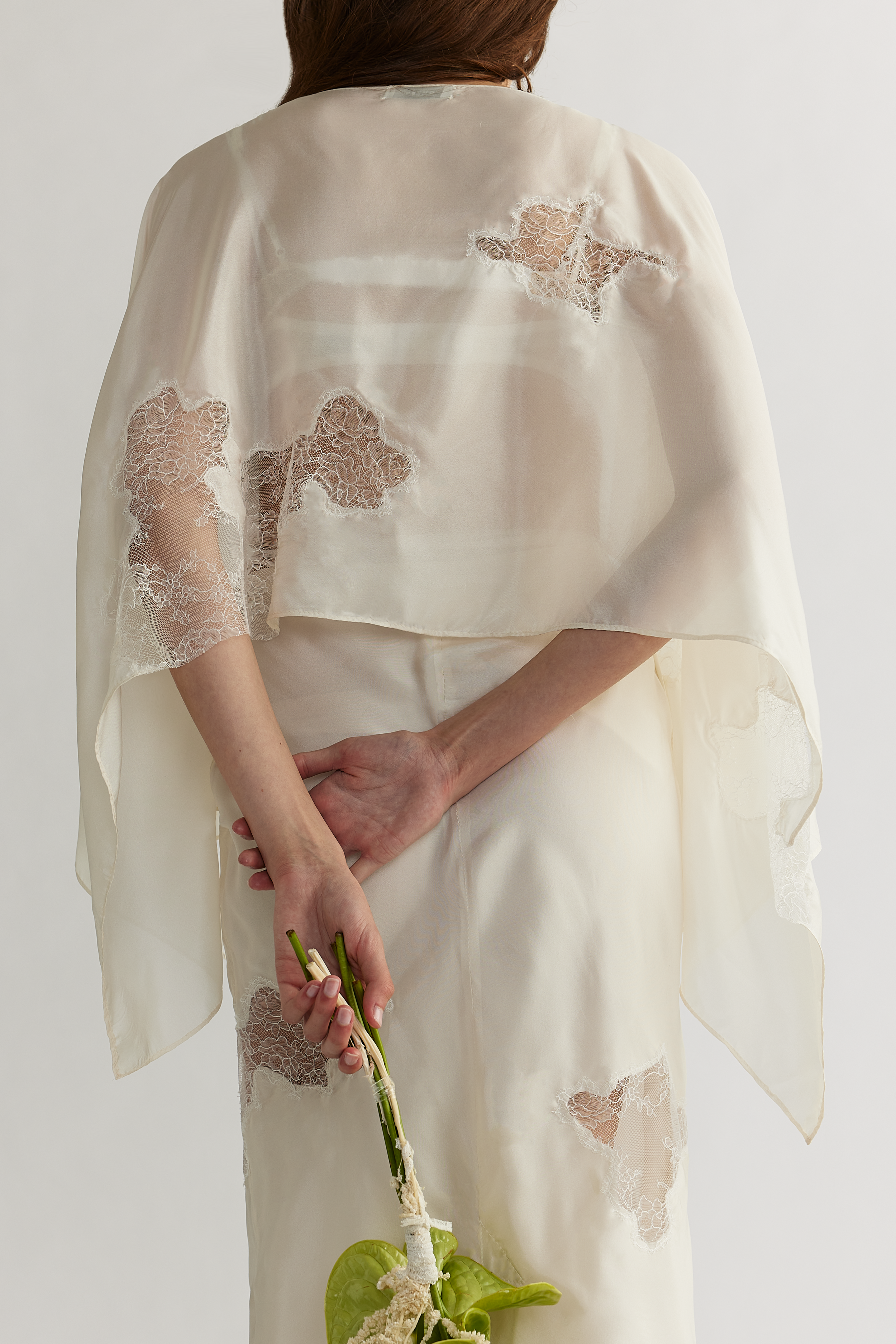 ANAIS_PLACEMENT_SHAWL_BACK_CLOSE_26090910487.png