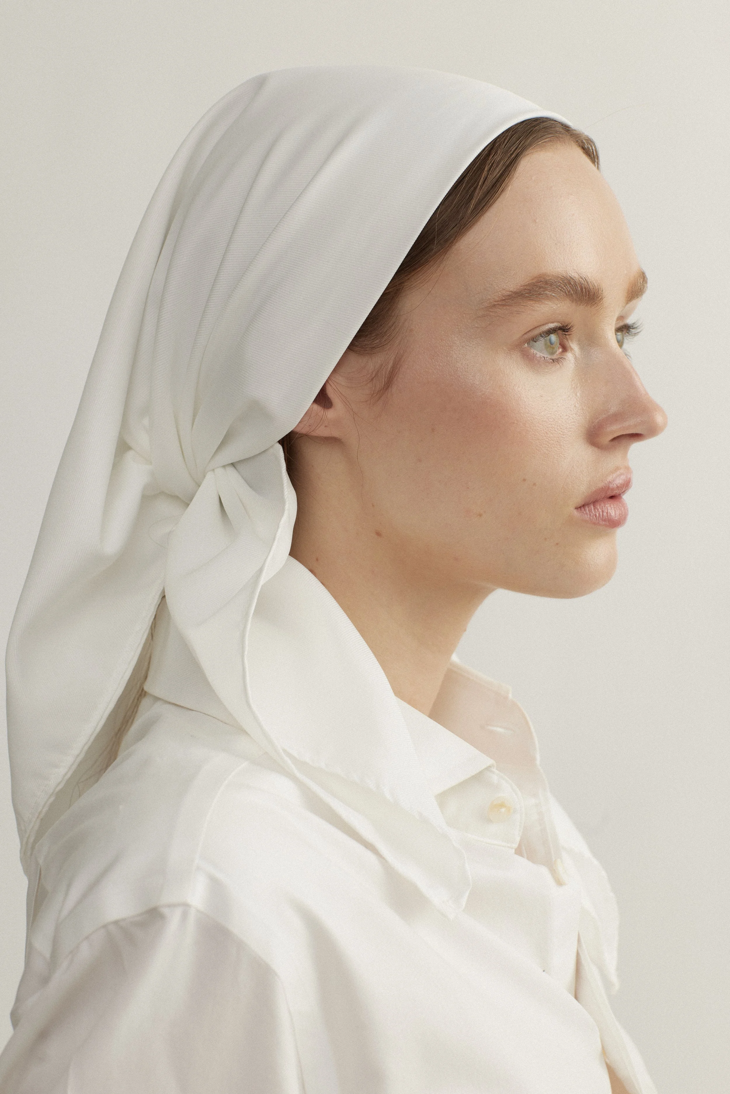 SS26_QUYEN_REARD_EMBROIDERED_SCARF_5