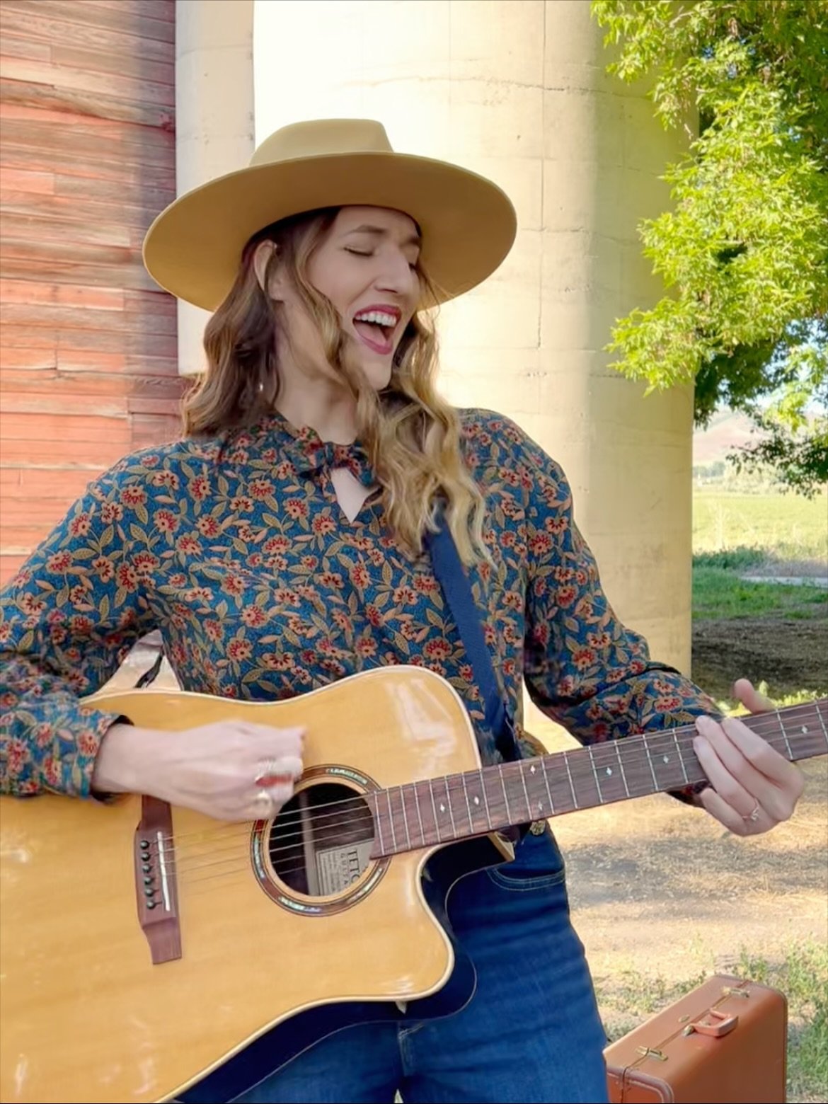 In case you&rsquo;re curious baking has taken over my whole personality. (Especially sourdough). 
#artistlife #artistdiscovery #sourdough #cachevalley #utahmusicscene