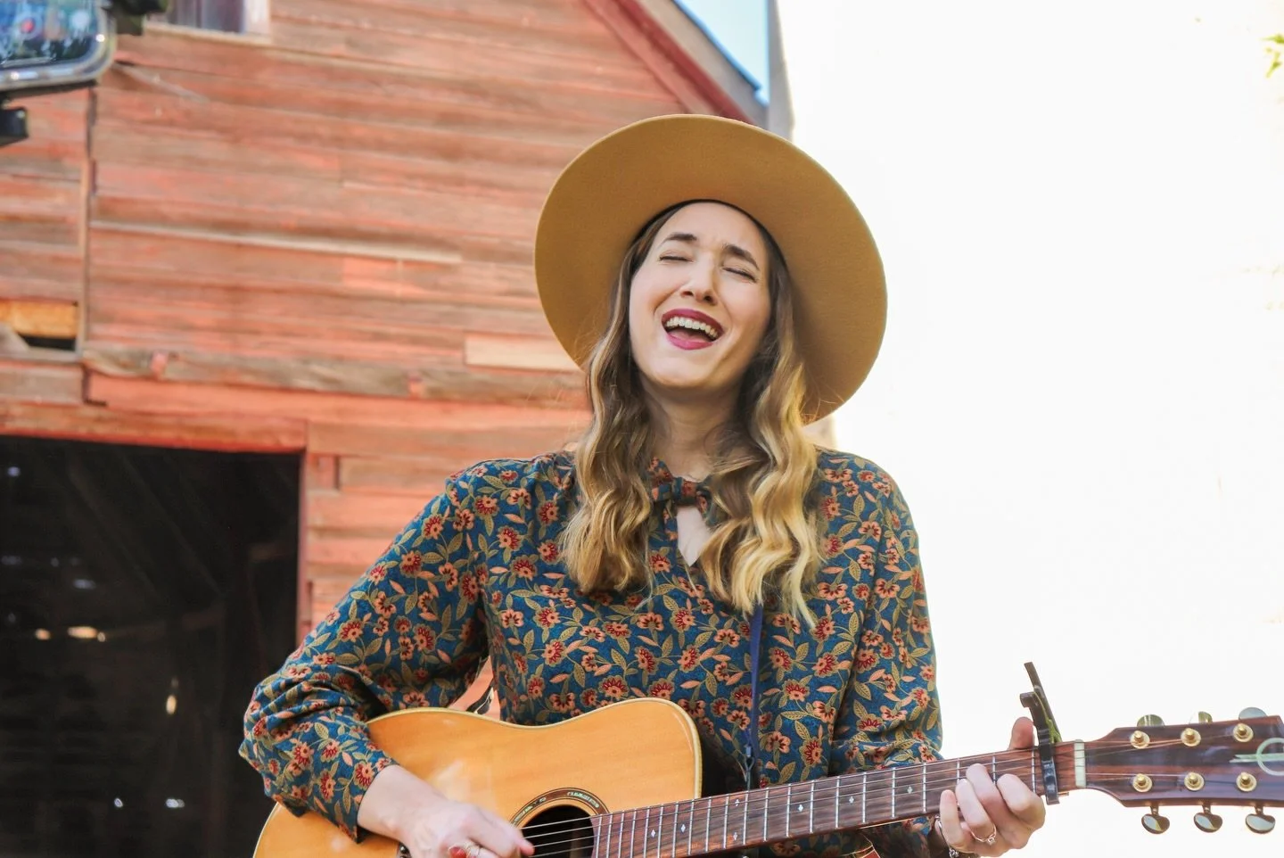 ✨ 6 more weeks of winter (hopefully more than an inch for the Utah mountains)
✨ Crying tears of Joy when @ won best new artist at the Grammys
✨ Got another song charted in the long haul process of an album (feat. my writing nest)

#americanaartist #a